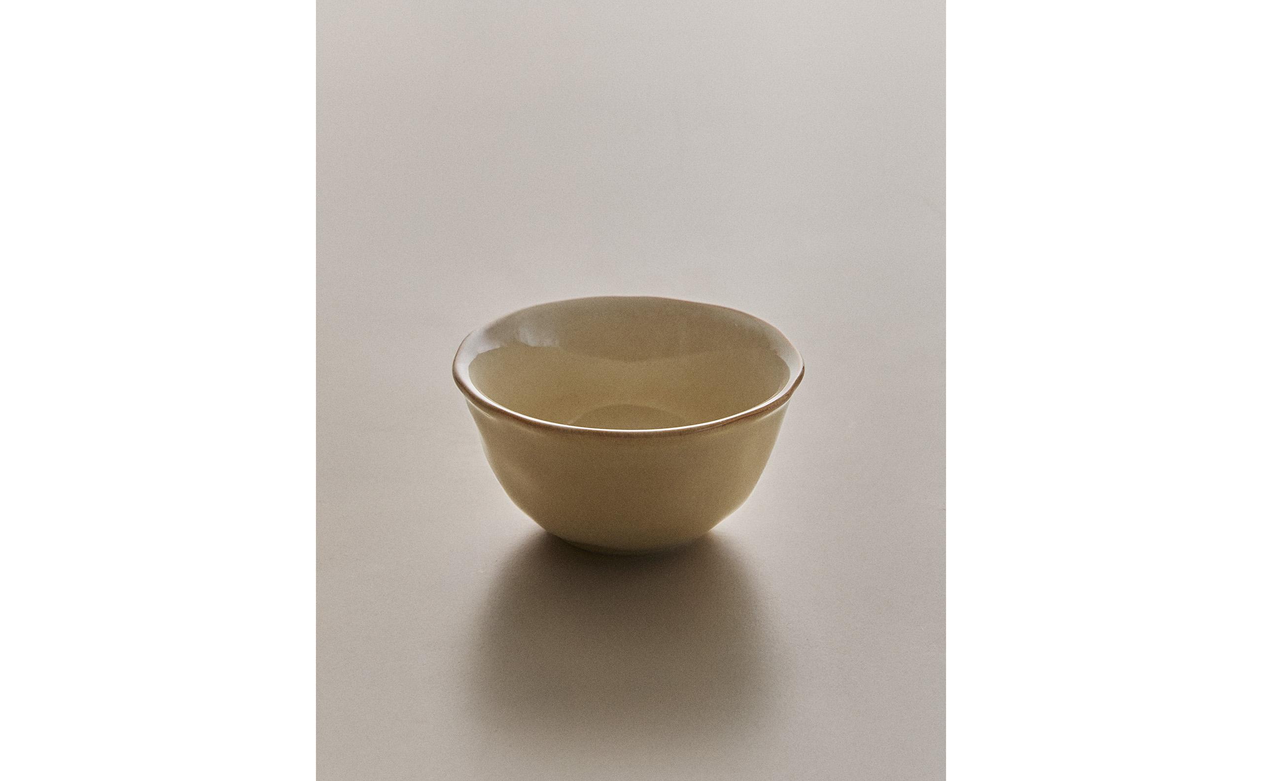 STONEWARE BOWL WITH IRREGULAR EDGE product thumbnail 8