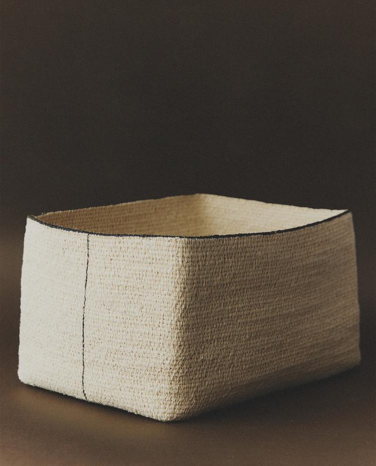 سلة مربعة بخط