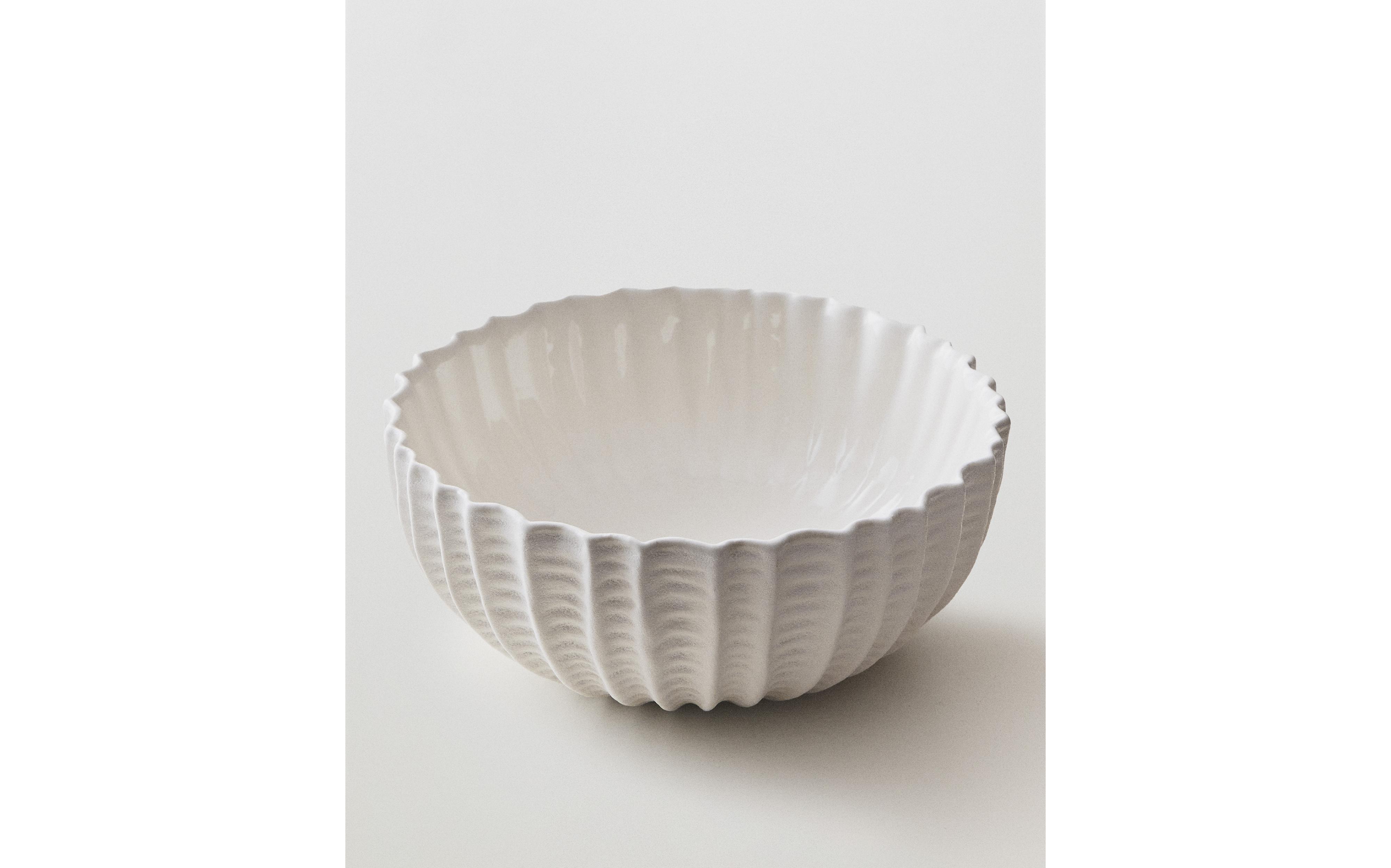 STONEWARE SALAD BOWL WITH RAISED DESIGN product thumbnail 9
