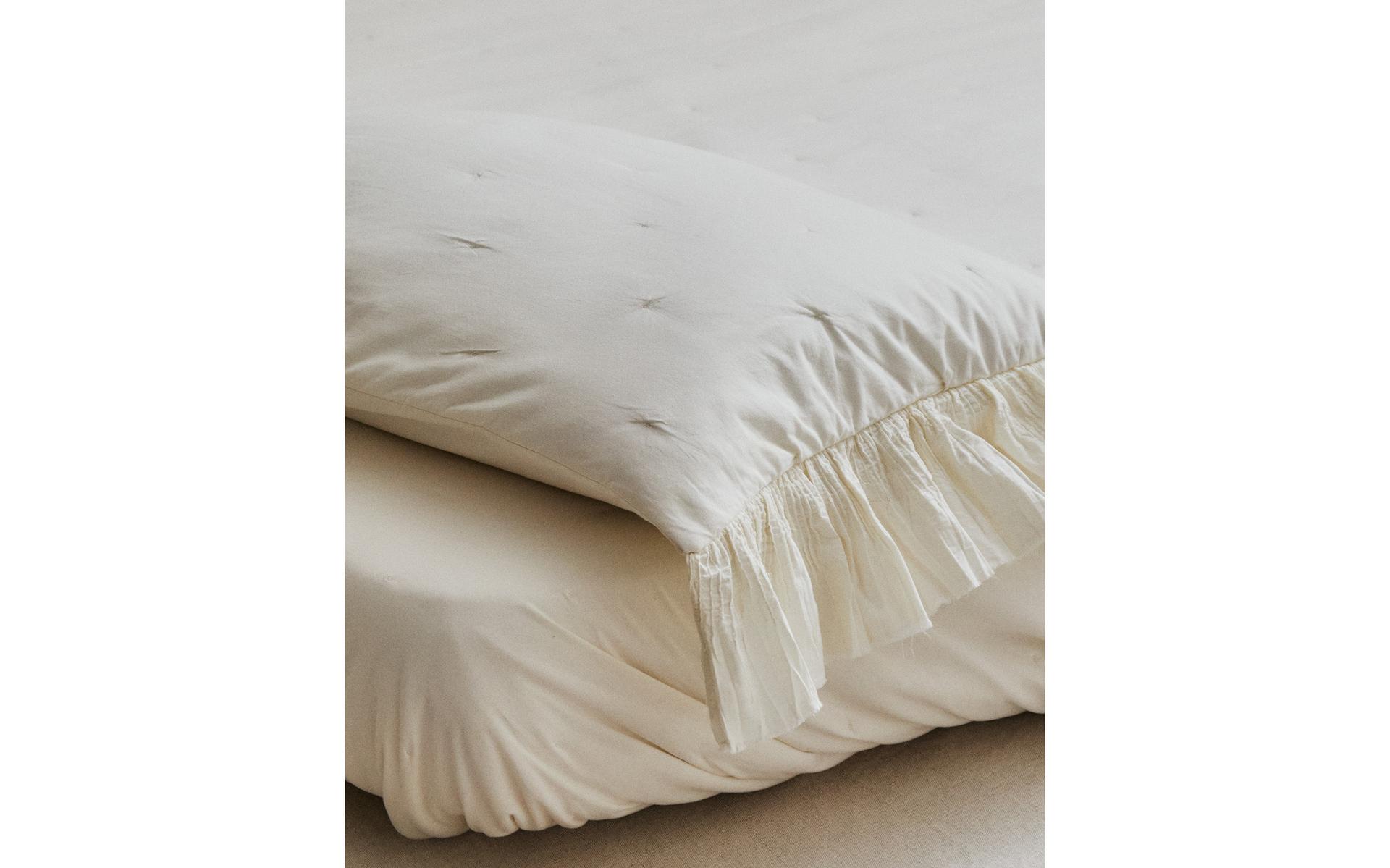 FEDERA CUSCINO CON VOLANT FEDERA CUSCINO CON VOLANT