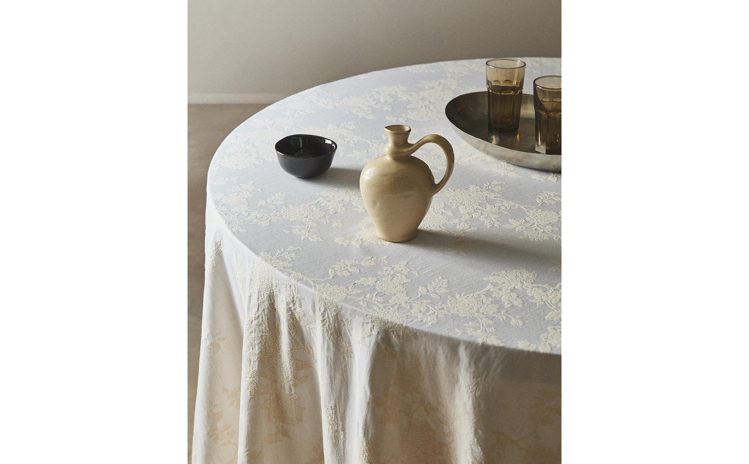 COTTON JACQUARD TABLECLOTH product thumbnail 15