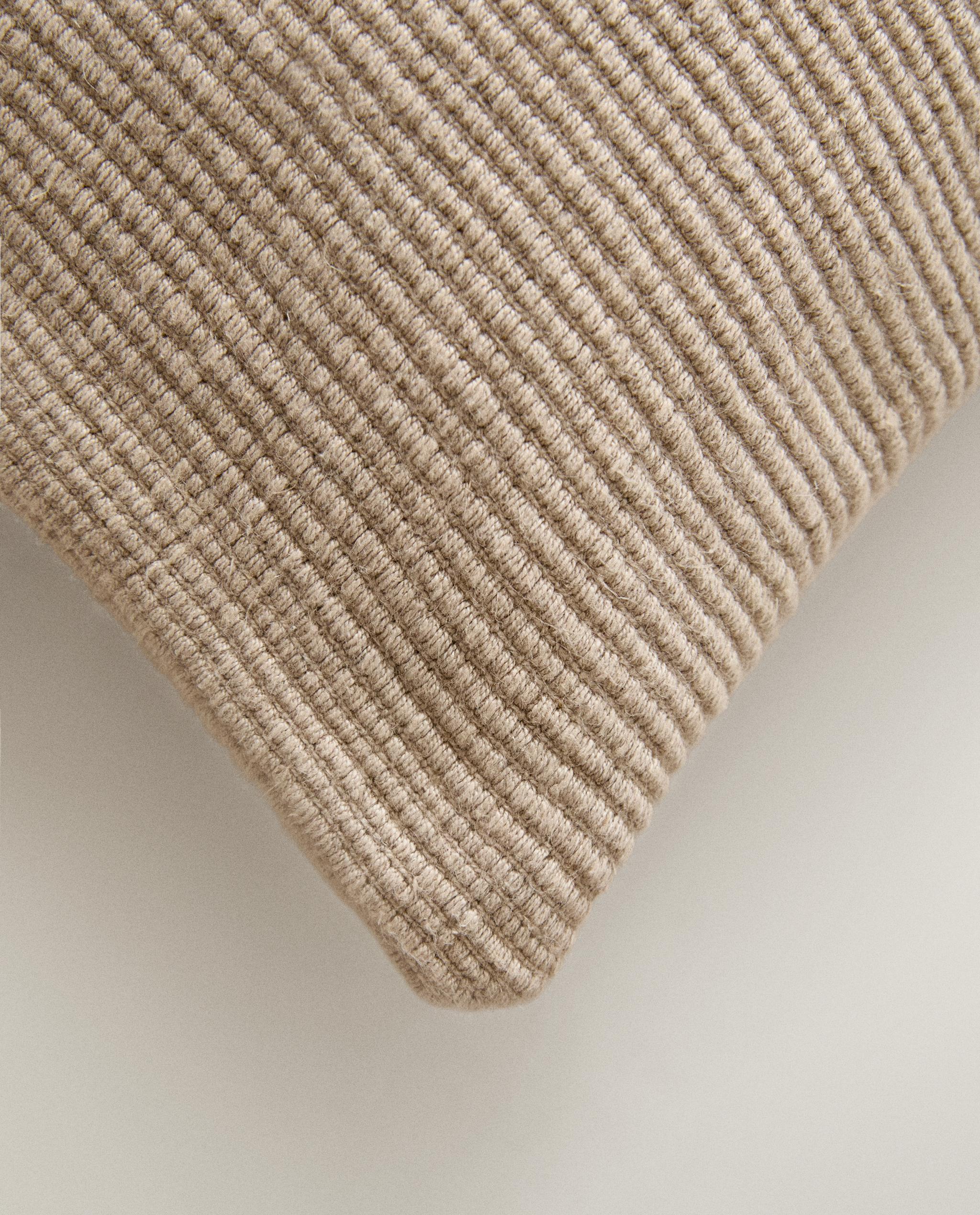 WOVEN CUSHION COVER product thumbnail 4