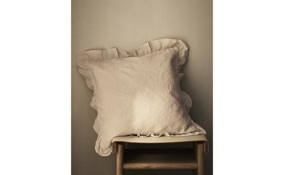 JACQUARD CUSHION COVER WITH RUFFLE