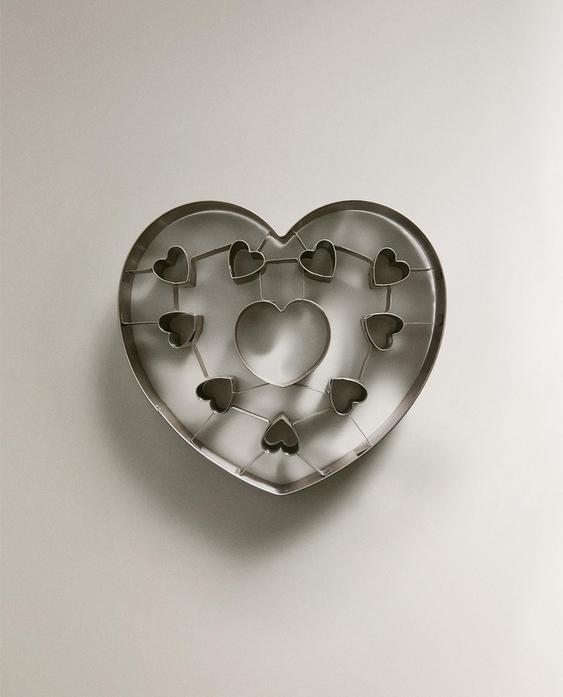 STEEL HEARTS BAKING MOULD