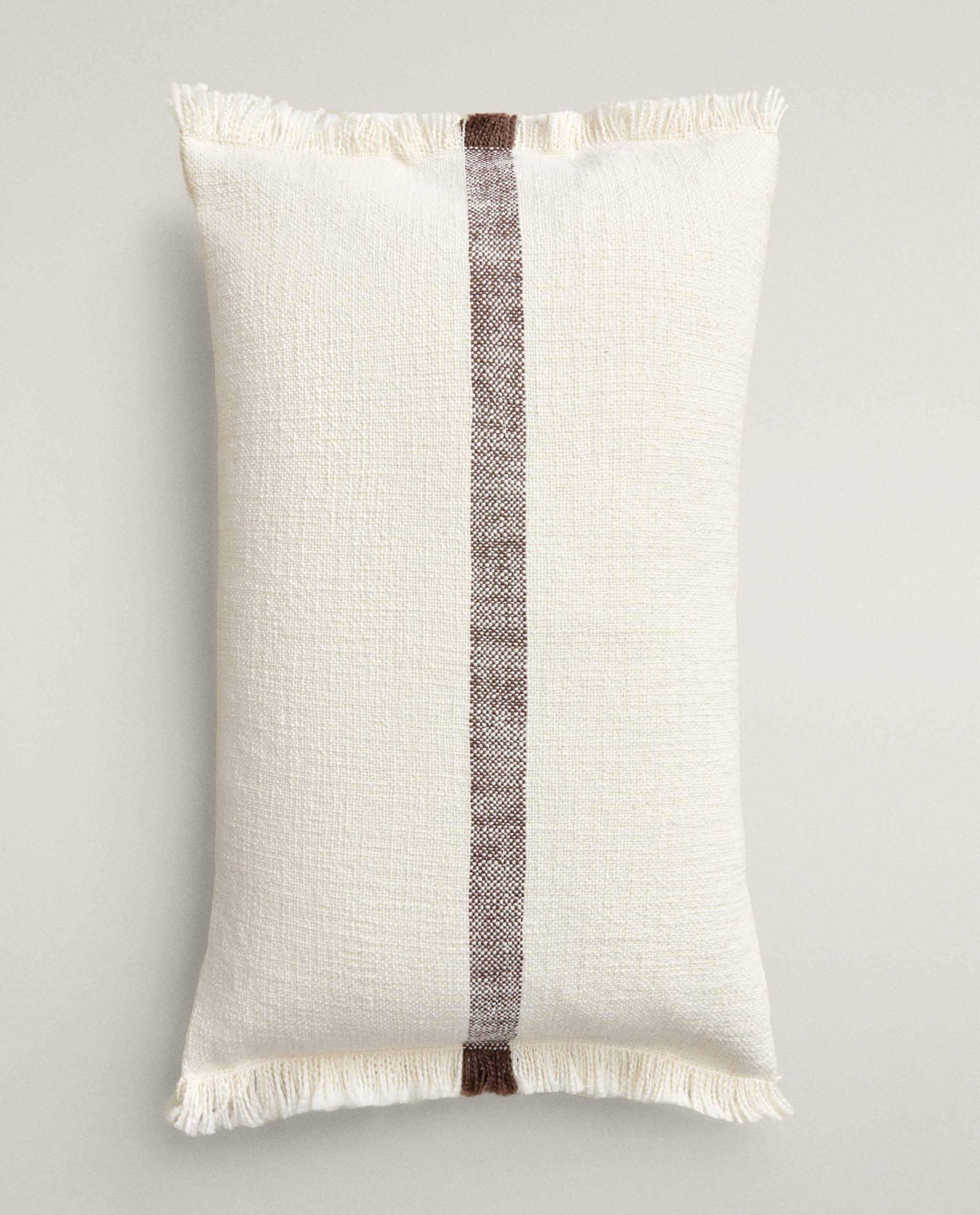 STRIPED CUSHION COVER WITH FRINGING product thumbnail 5