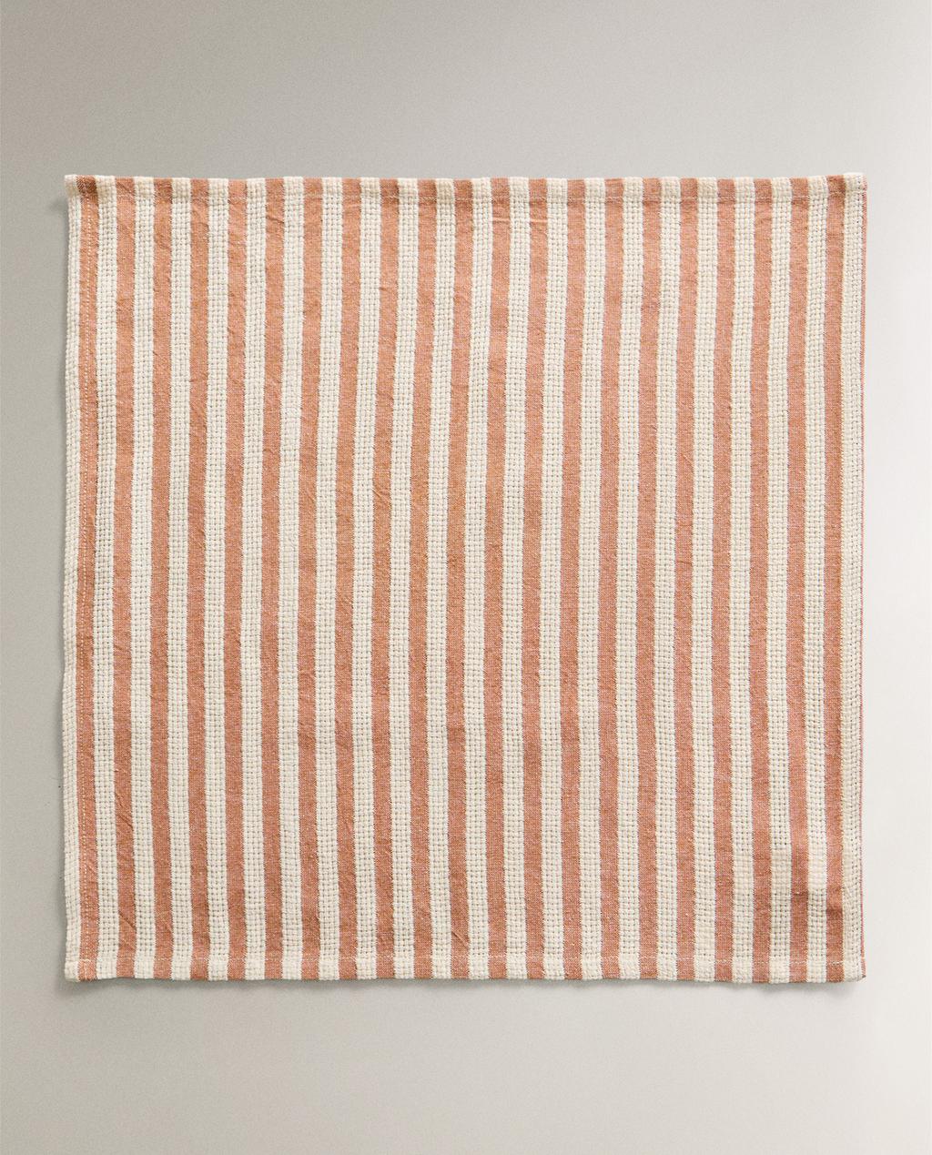 TEXTURED STRIPED NAPKINS (SET OF 2)