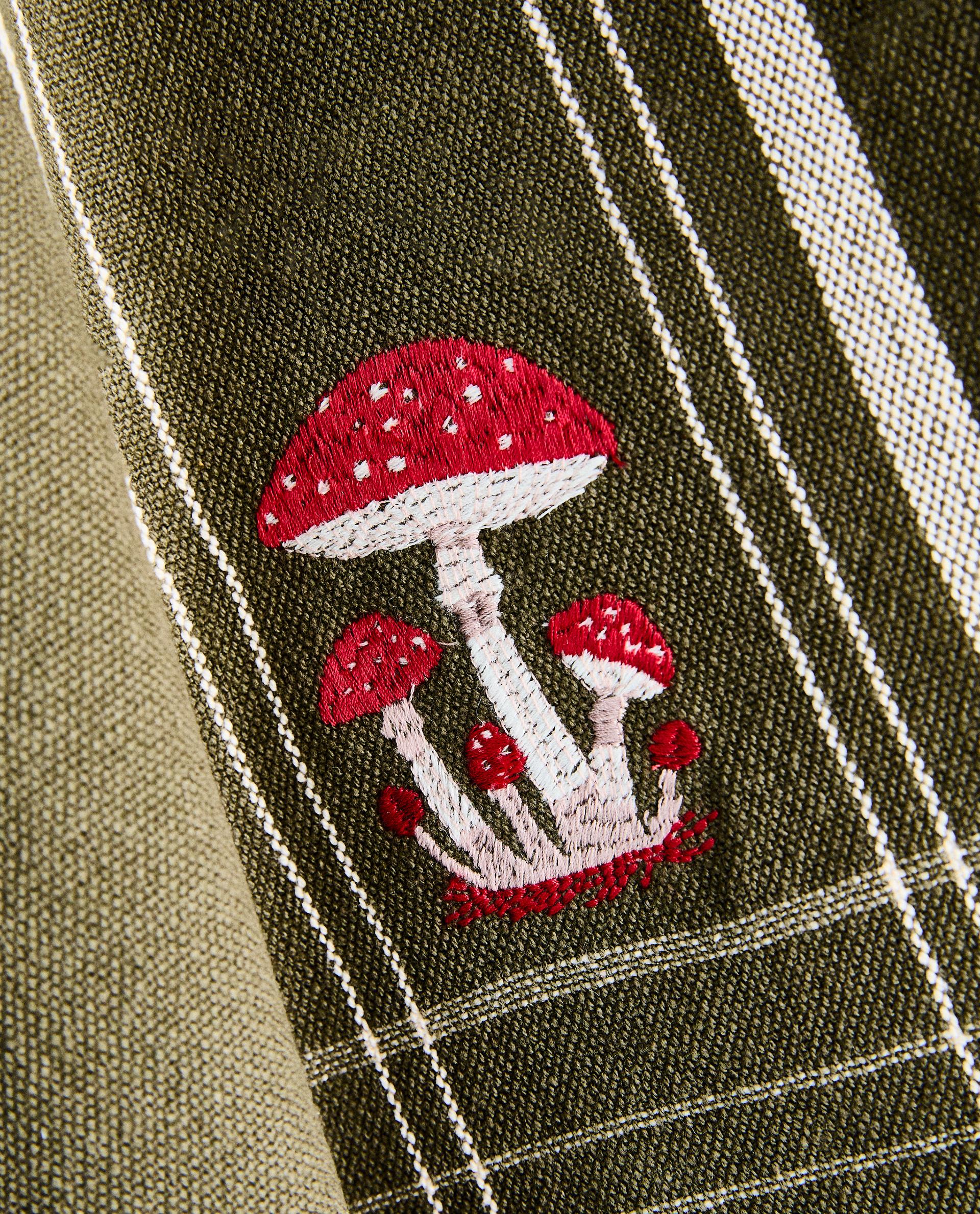 CLEANING TEA TOWEL WITH EMBROIDERED MUSHROOM