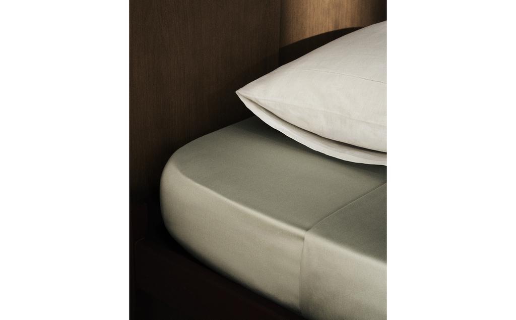 SATEEN FITTED SHEET | 40 CM HIGH (500 THREAD COUNT) SATEEN FITTED SHEET | 40 CM HIGH (500 THREAD COUNT)