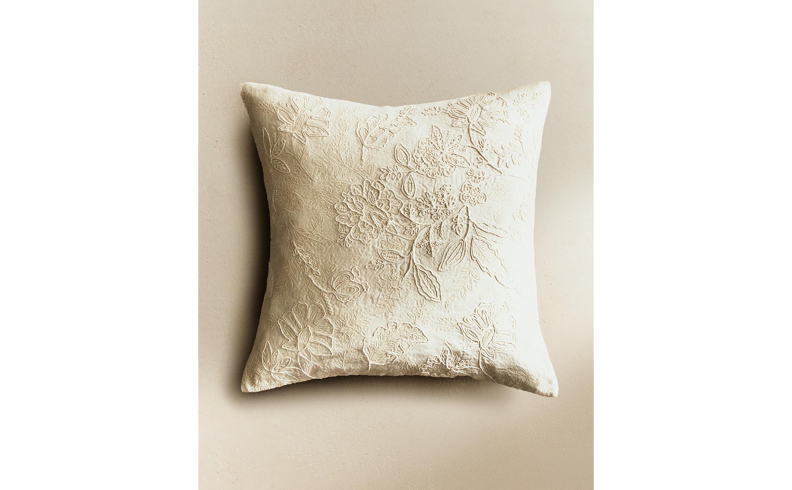 エンブロイダリー クッションカバー | Zara Home 日本/Japan
