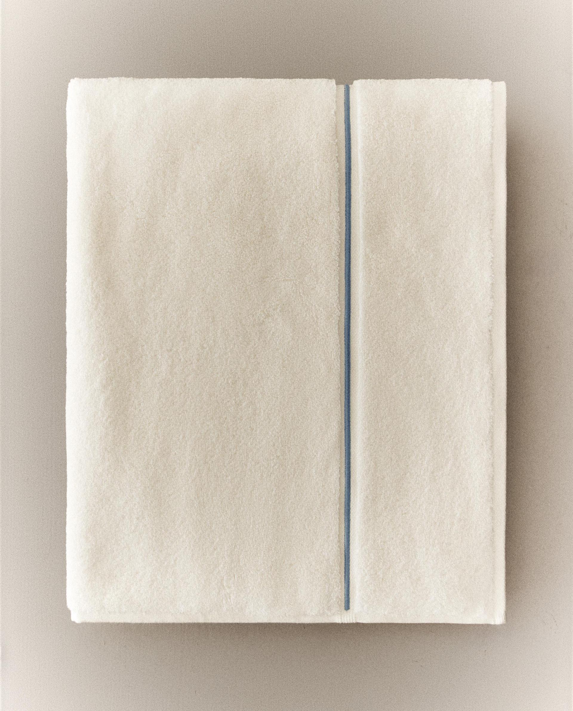 BADEHANDTUCH MIT BESTICKTEM FESTON BADEHANDTUCH MIT BESTICKTEM FESTON