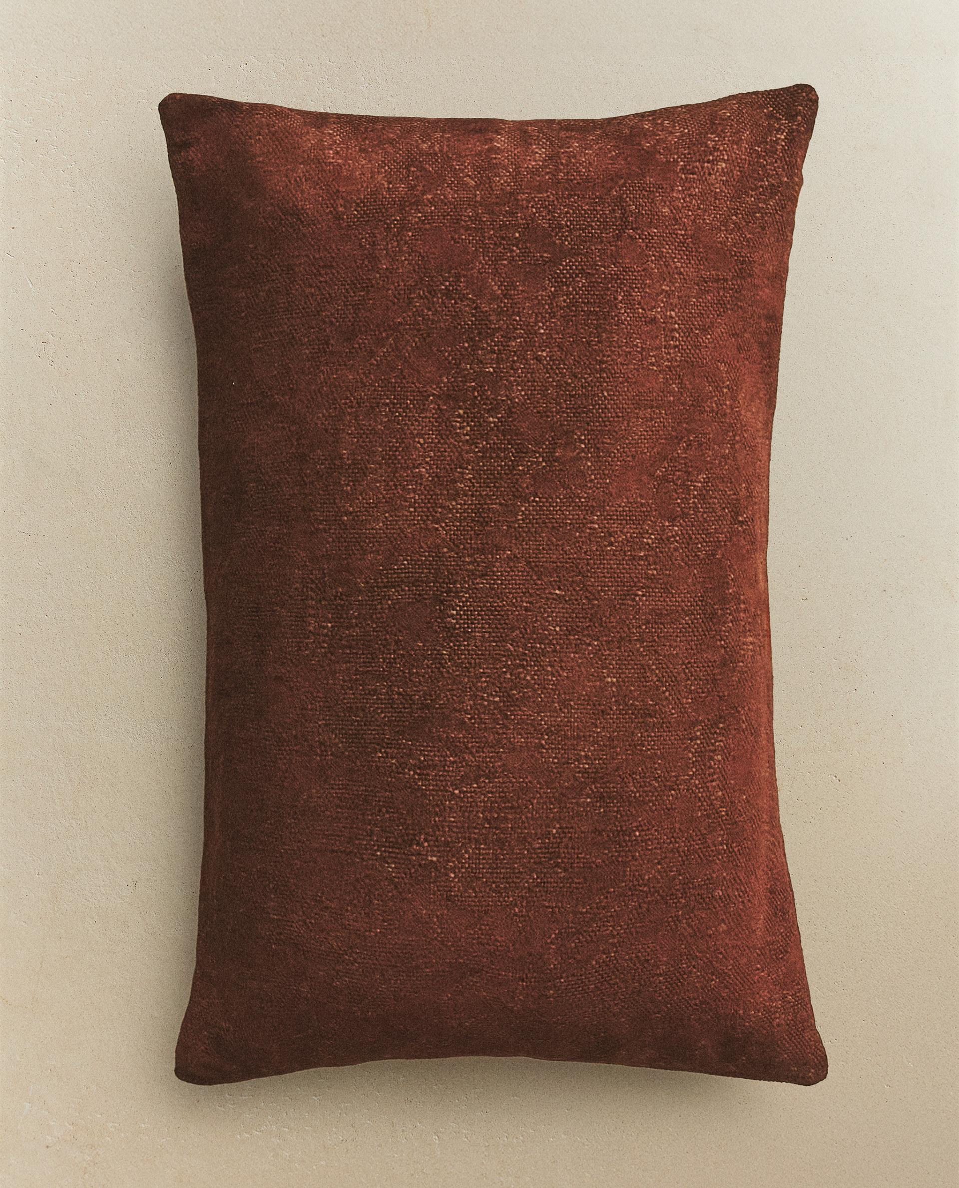 ロングクッション低反発　カバー付き　Zara  ベッドルームクッション | Zara Home 日本/Japan | 最新コレクション