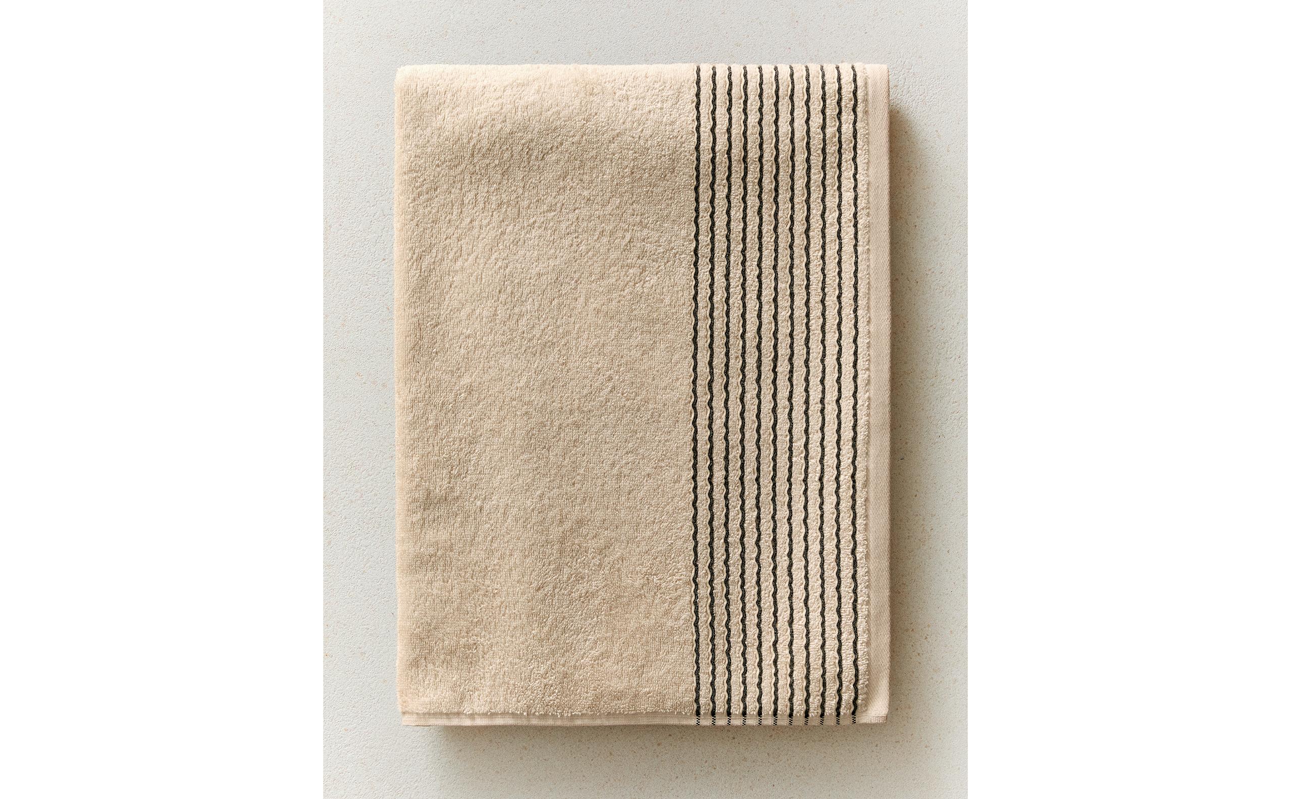 BATH TOWEL WITH PLEATED BORDER product thumbnail 8