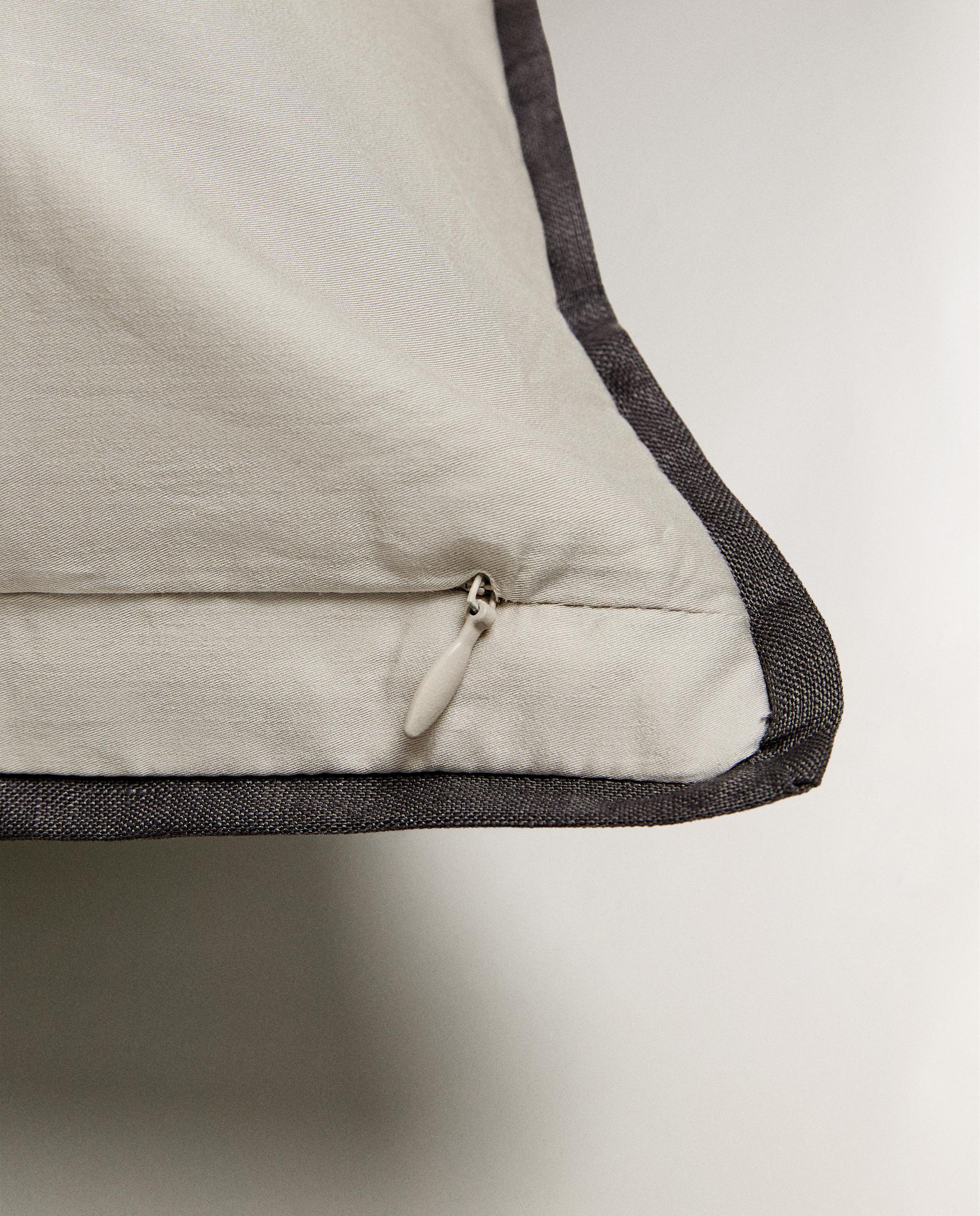 LINEN AND SATEEN CUSHION COVER WITH DOTS product thumbnail 5