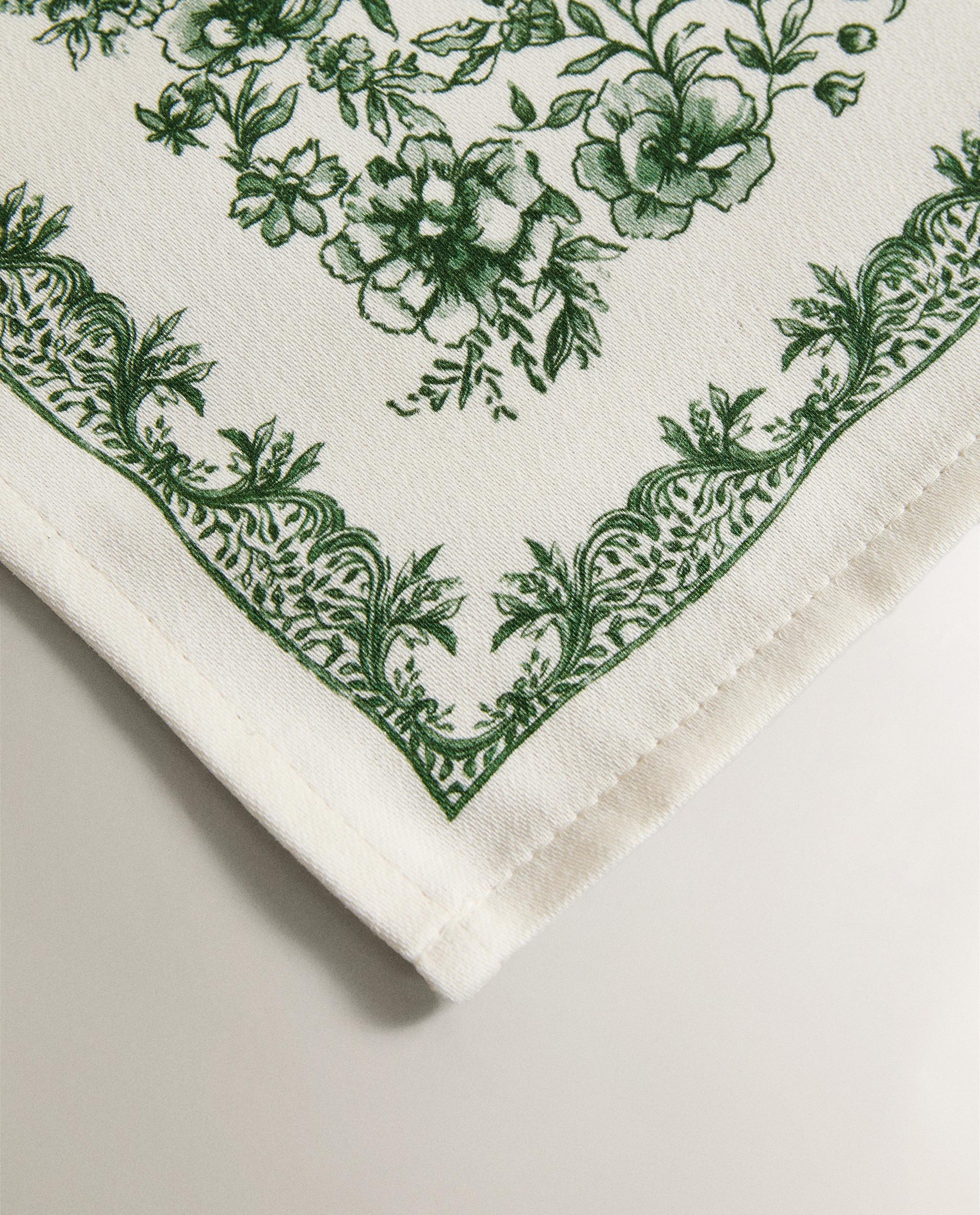 PRINTED SATEEN PLACEMAT product thumbnail 18