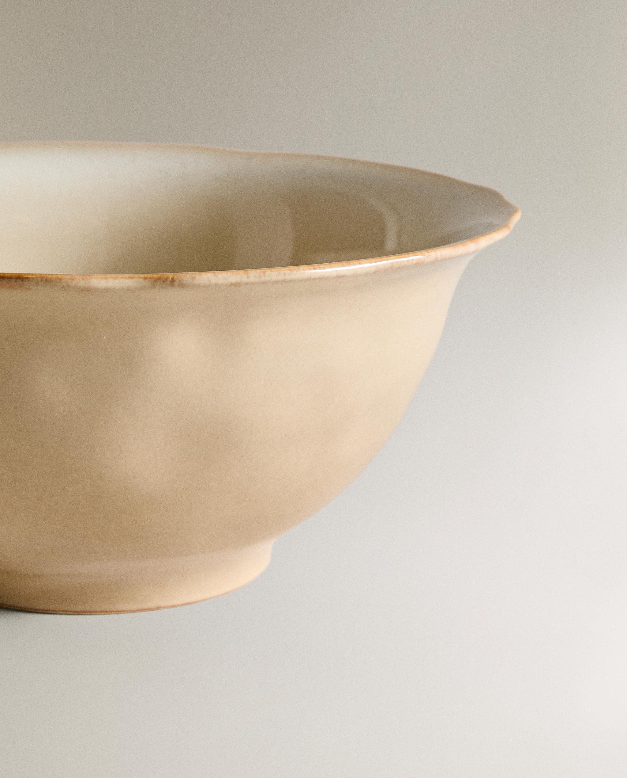 STONEWARE SALAD BOWL WITH IRREGULAR EDGE product thumbnail 8