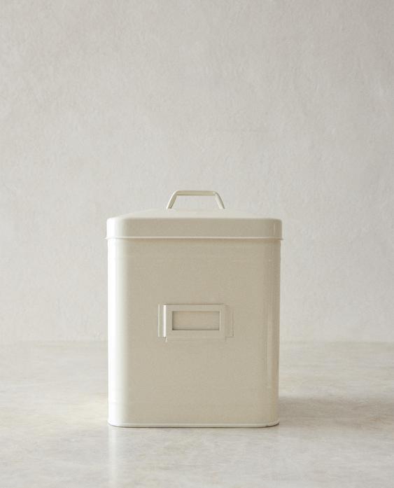 LAUNDRY CAPSULE CONTAINER