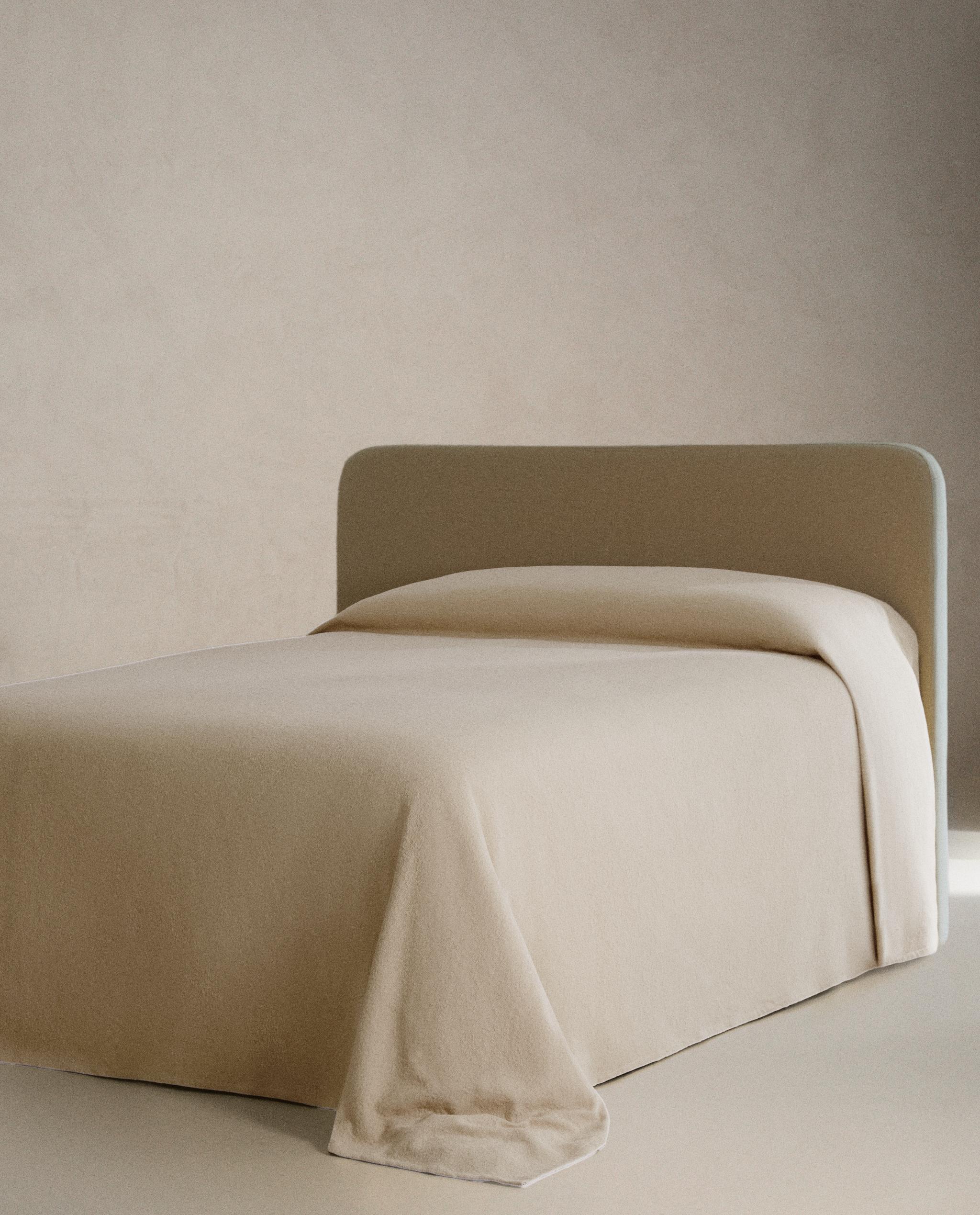 JACQUARD COTTON BEDSPREAD product thumbnail 3