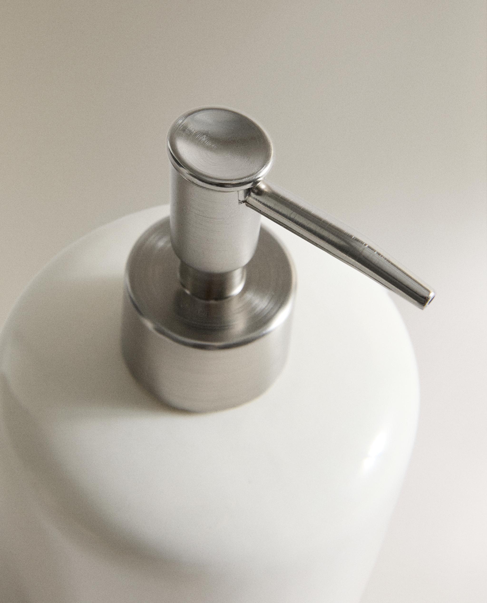 CREAM CERAMIC BATHROOM SET product thumbnail 2