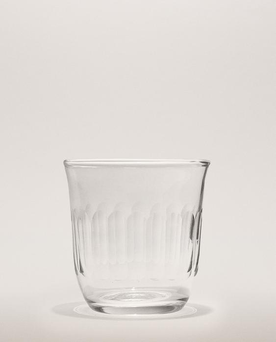 DRICKSGLAS MED VERTIKAL RELIEFDESIGN DRICKSGLAS MED VERTIKAL RELIEFDESIGN