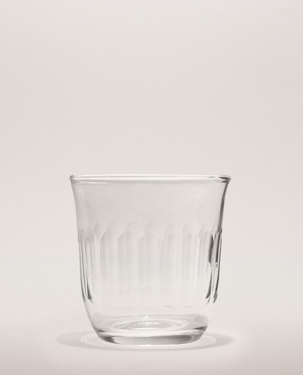 VERTICAL RAISED DESIGN GLASS TUMBLER VERTICAL RAISED DESIGN GLASS TUMBLER