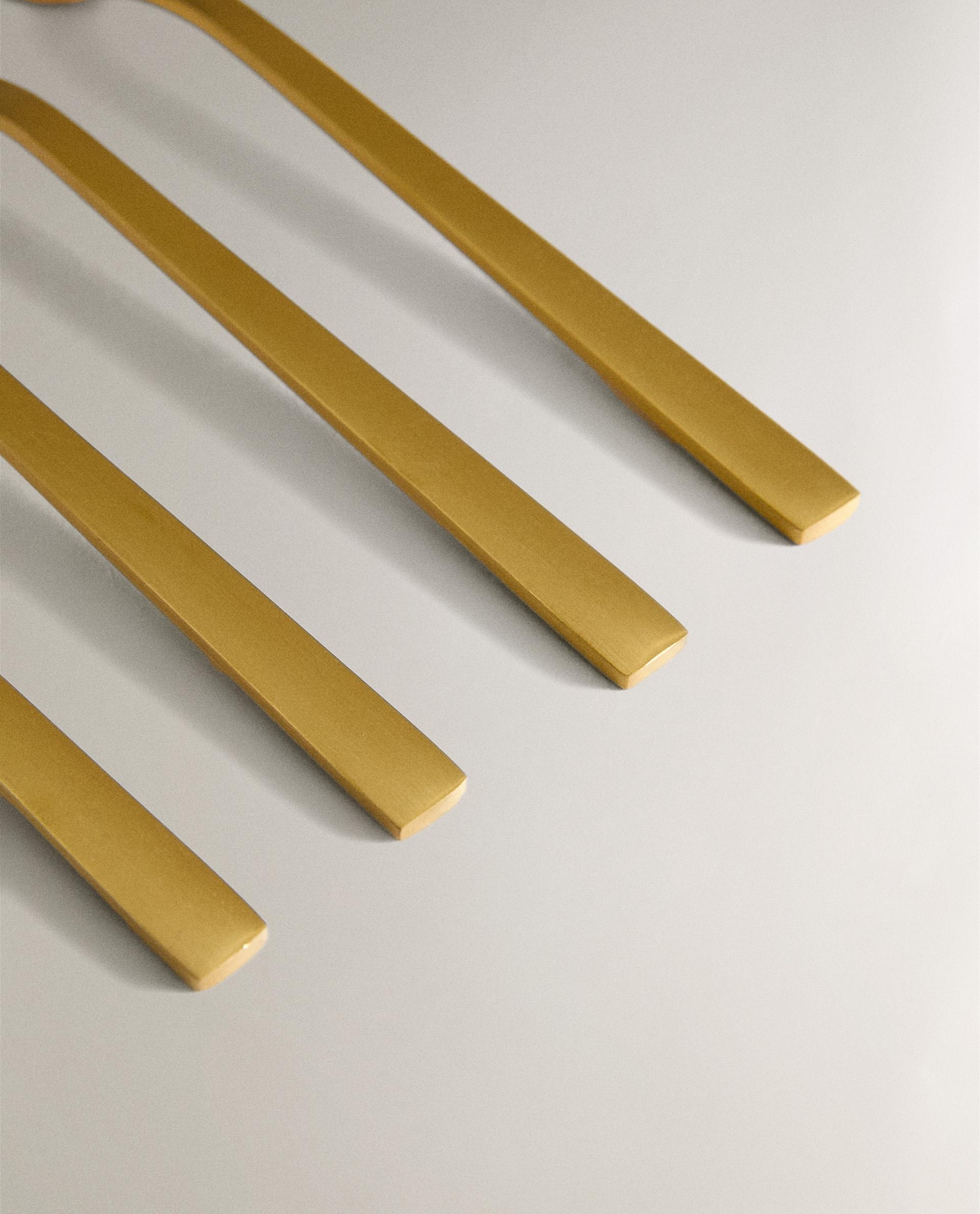 PACK OF GOLDEN STEEL BRUNCH DESSERT FORKS (PACK OF 4) product thumbnail 7