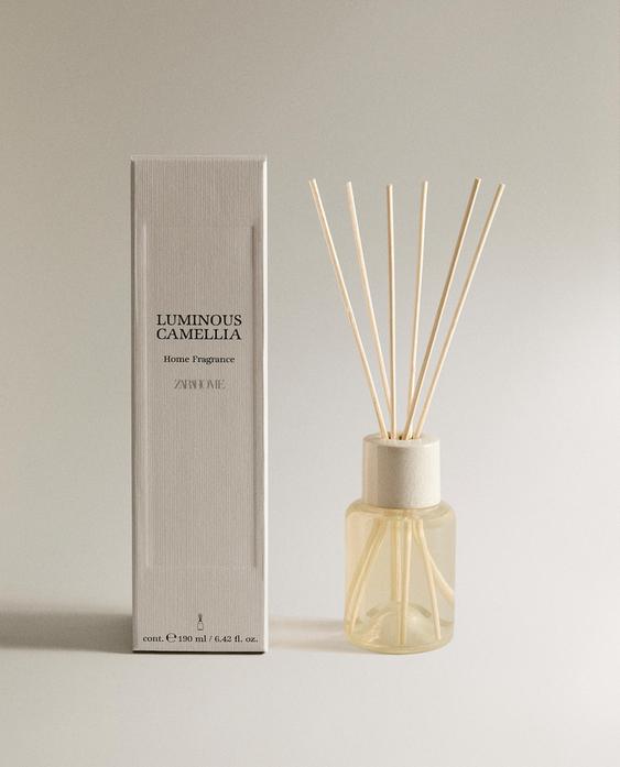 (190 ML) DIFFUSEUR À BÂTONNETS LUMINOUS CAMELLIA (190 ML) DIFFUSEUR À BÂTONNETS LUMINOUS CAMELLIA