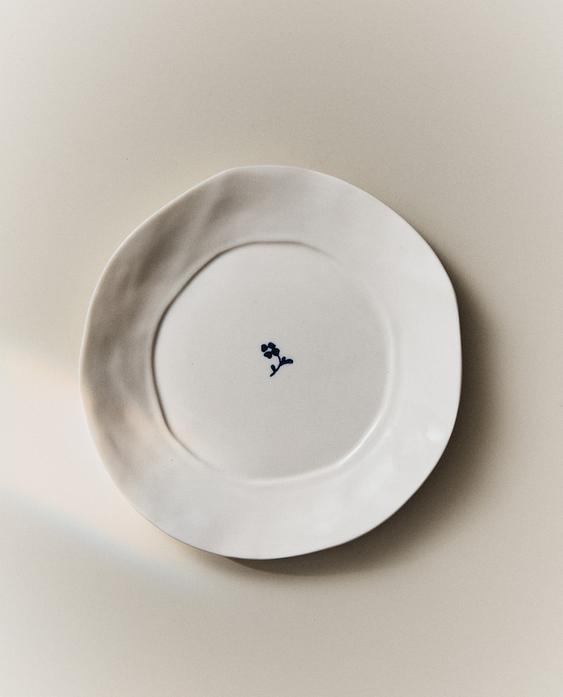 ASSIETTE À DESSERT PORCELAINE FLORALE ASSIETTE À DESSERT PORCELAINE FLORALE