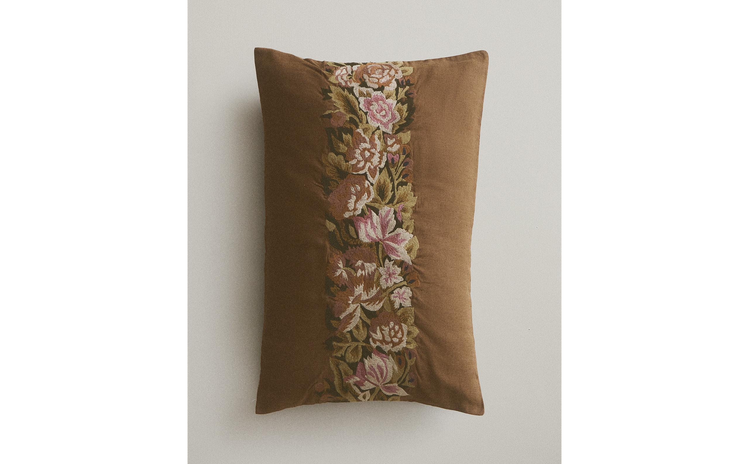 エンブロイダリー クッションカバー | Zara Home 日本/Japan