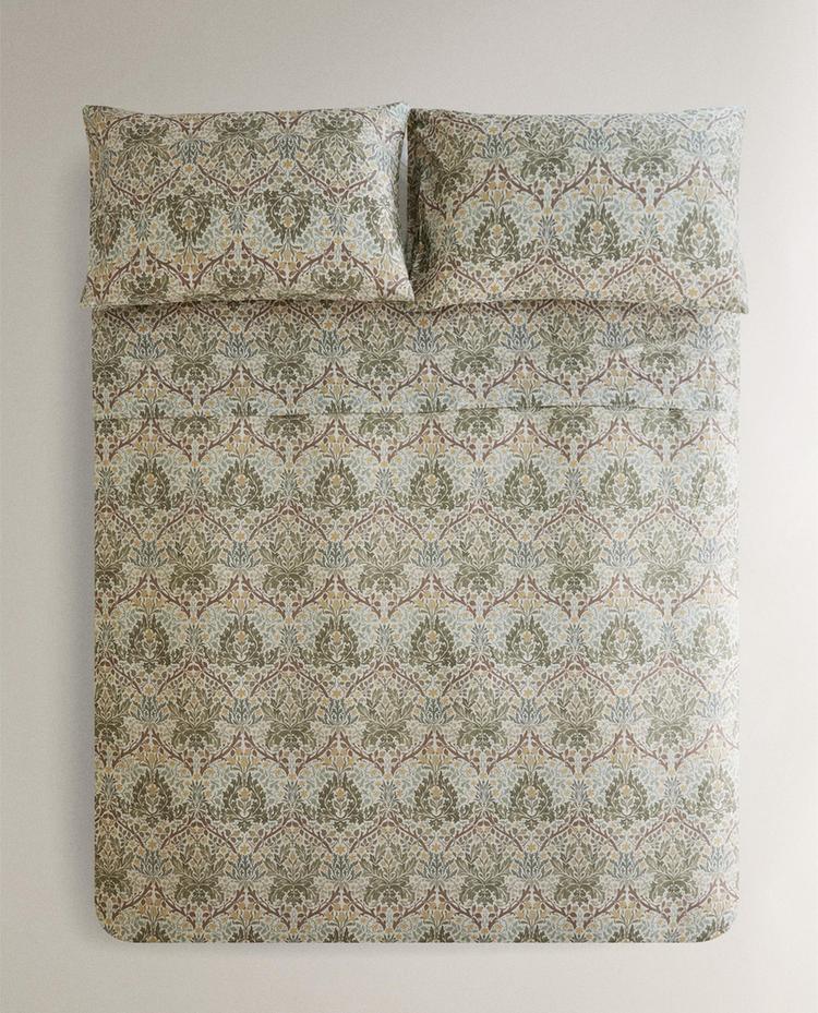 غلاف لحاف قطن ساتان مشجر من MORRIS & CO.
