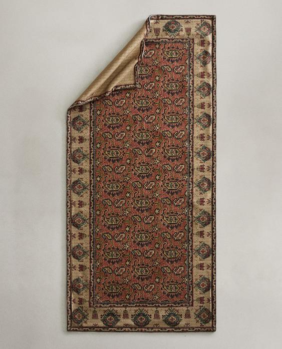 ABPUSĒJS KOKVILNAS KORIDORA PAKLĀJS