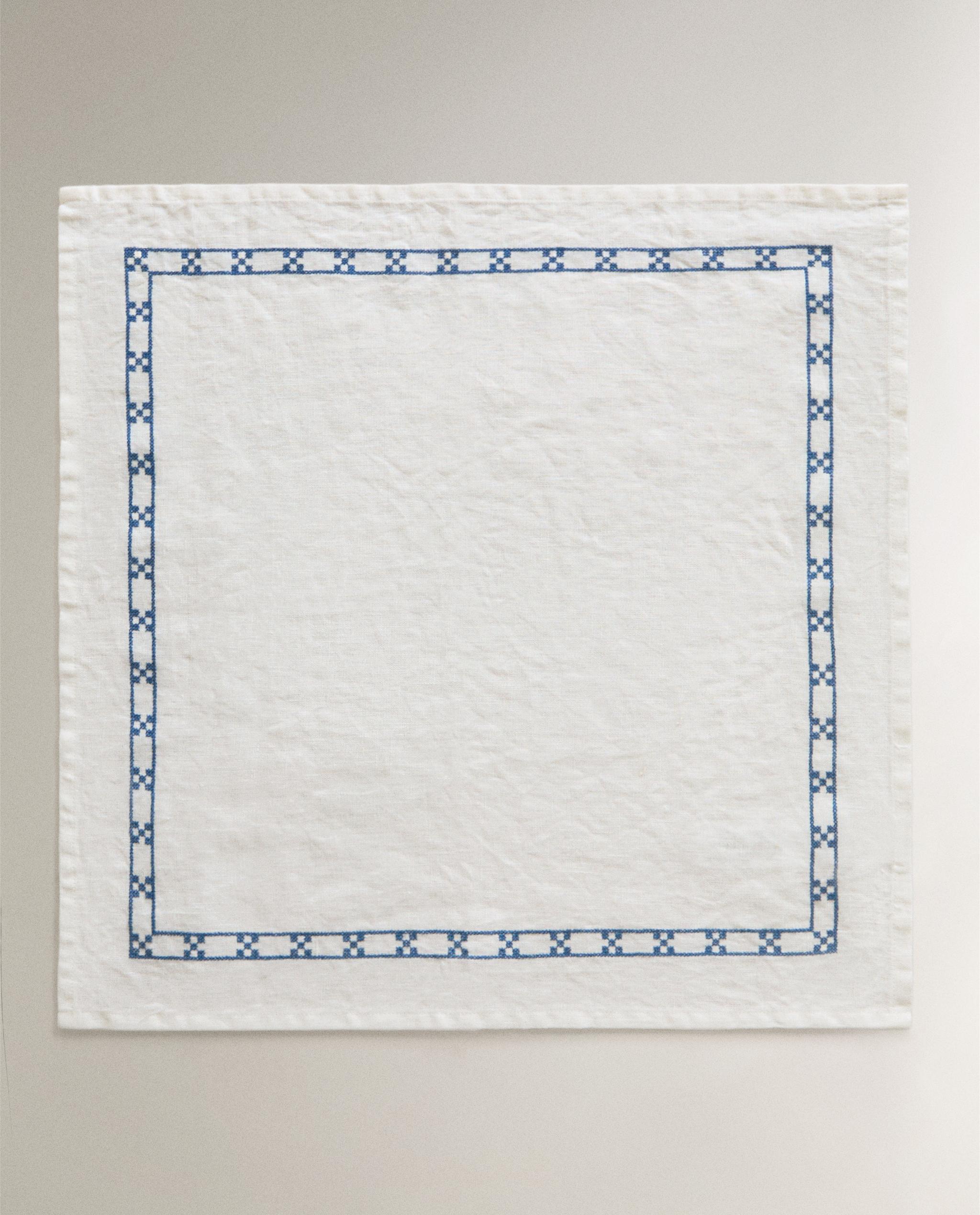 PACK OF GEOMETRIC EMBROIDERY NAPKINS (PACK OF 2) product thumbnail 7