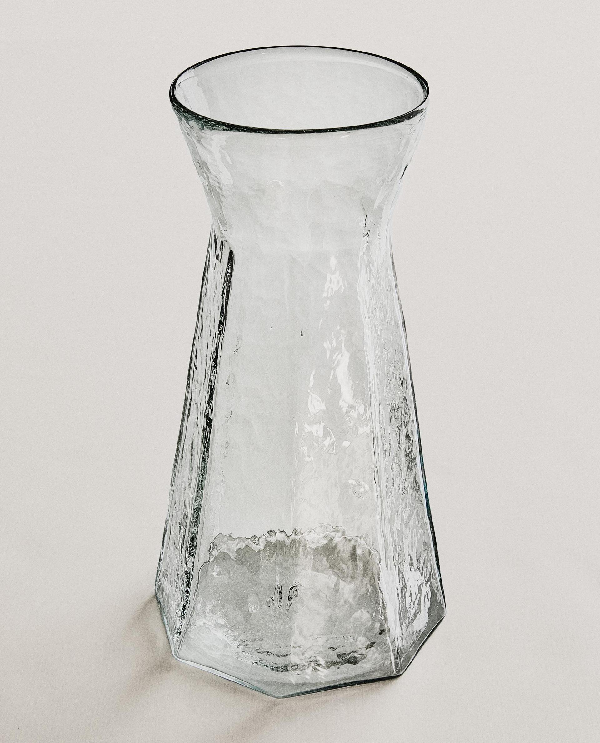 GEFACETTEERDE GLAZEN VAAS GEFACETTEERDE GLAZEN VAAS