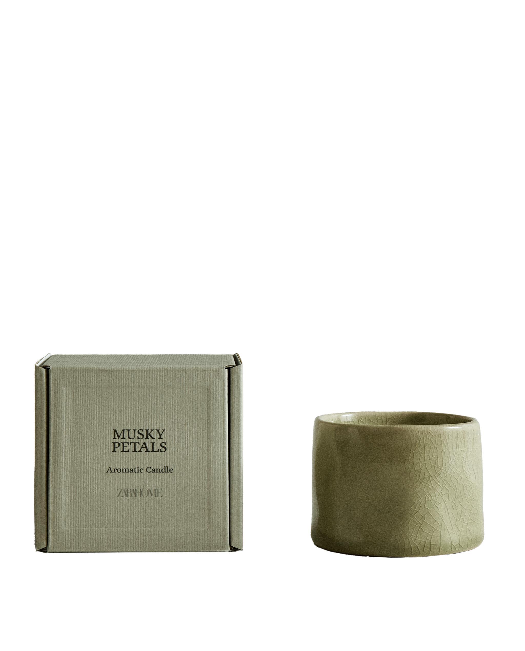 FLORAL SCENTED CANDLES product thumbnail 2