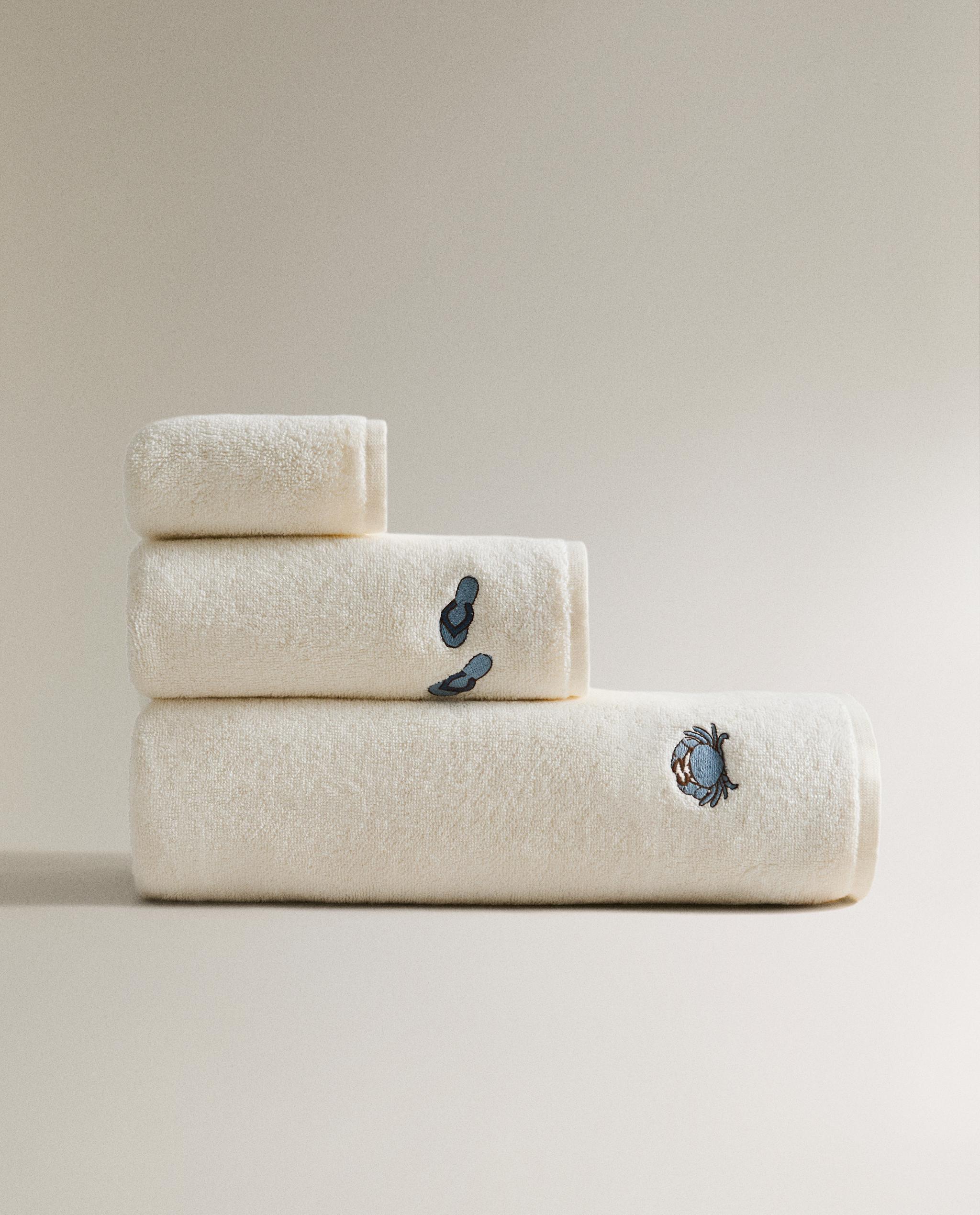 EMBROIDERED BEACH BATH TOWEL product thumbnail 2
