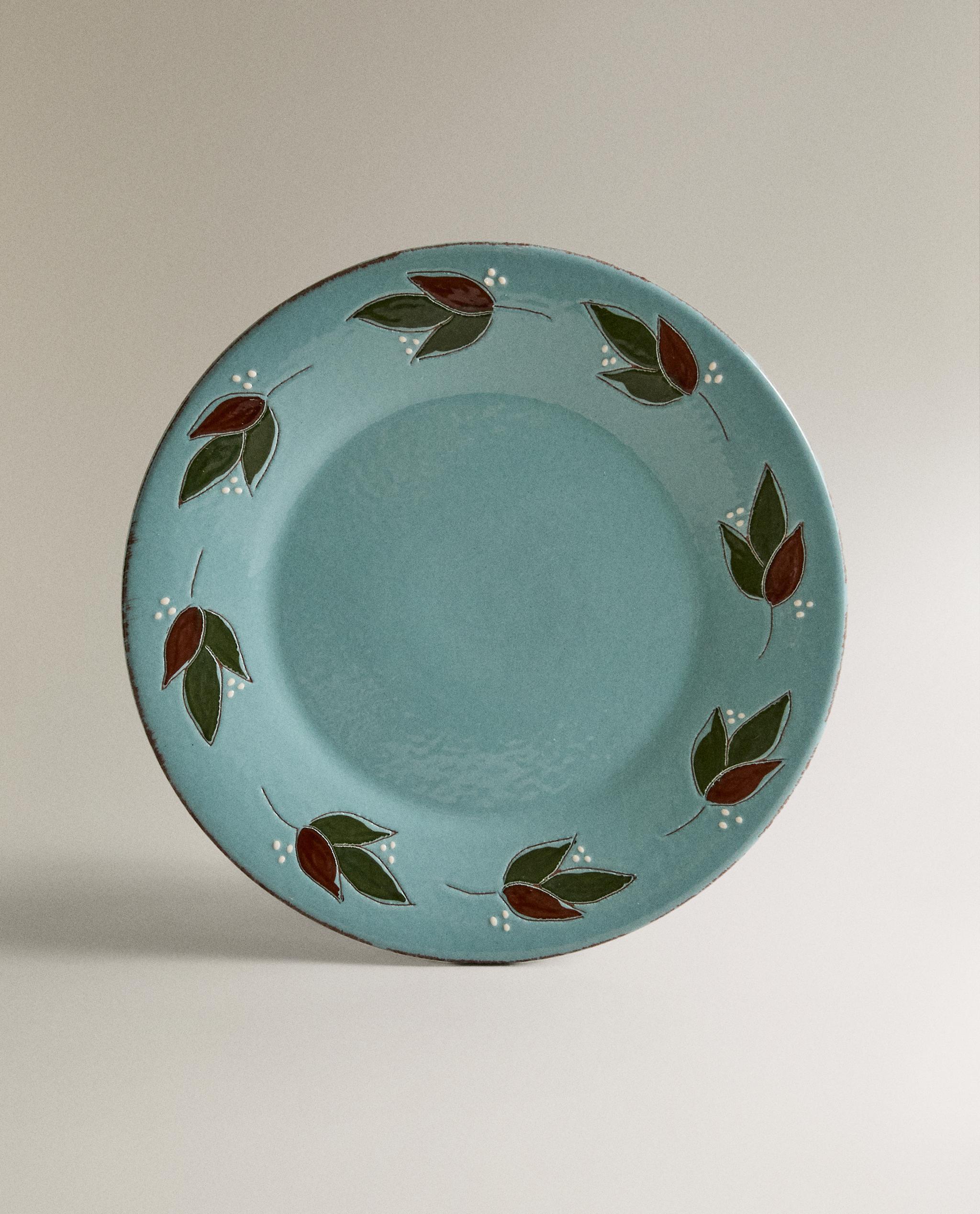 ROUND LEAF EARTHENWARE SERVING DISH product thumbnail 5
