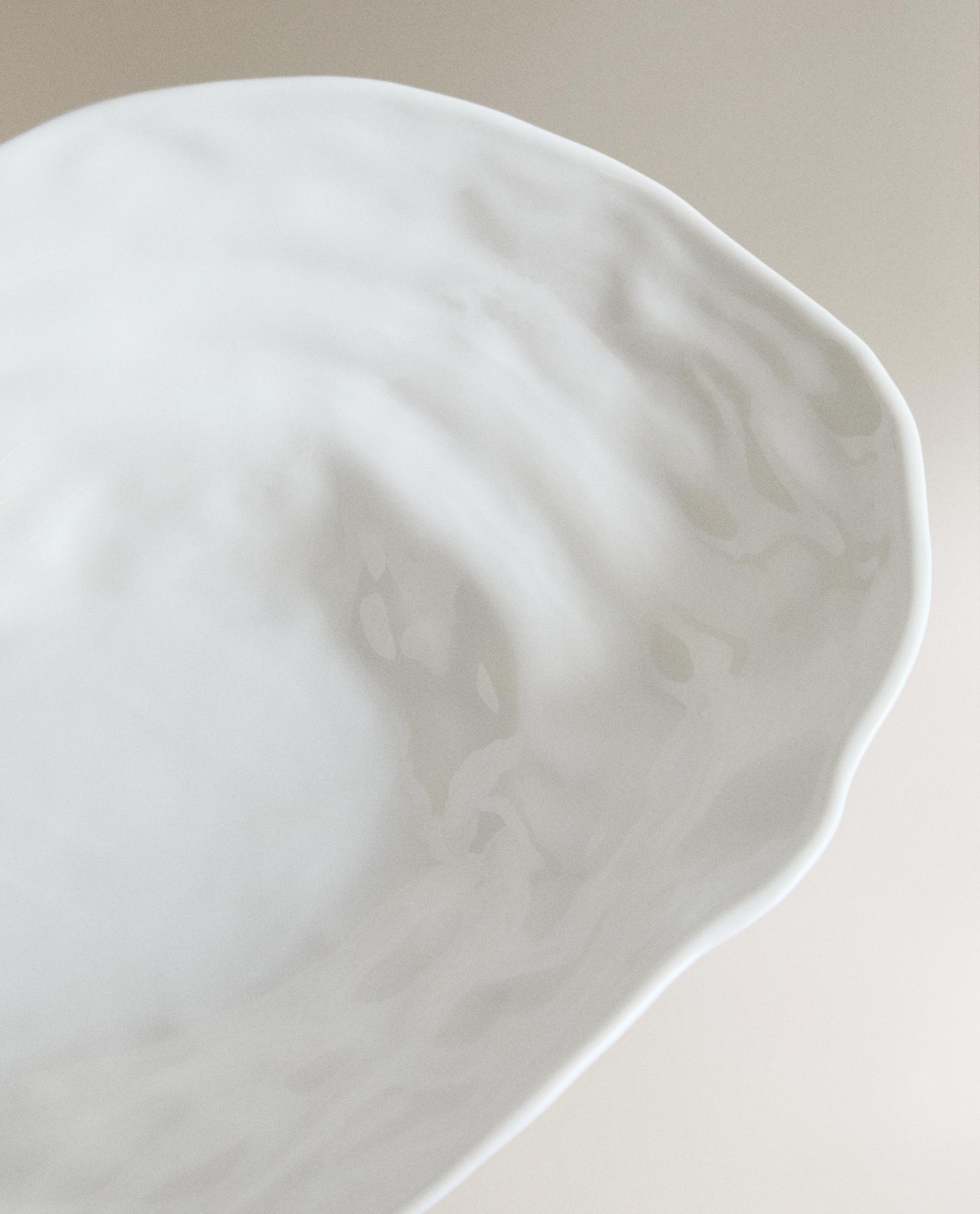 LARGE SHELL PORCELAIN SERVING DISH product thumbnail 4