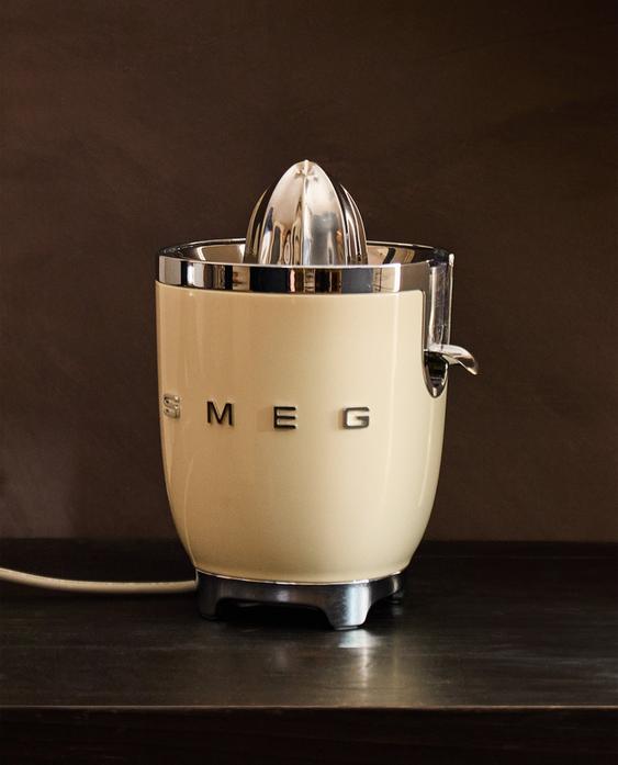 COCINA EXPRIMIDOR SMEG