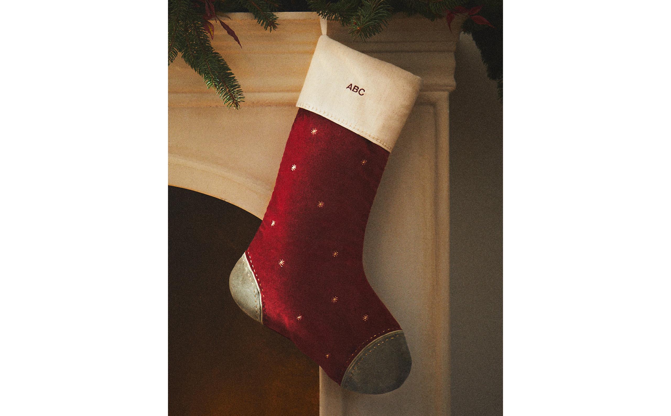 CHILDREN’S CHRISTMAS SOCK DECORATION