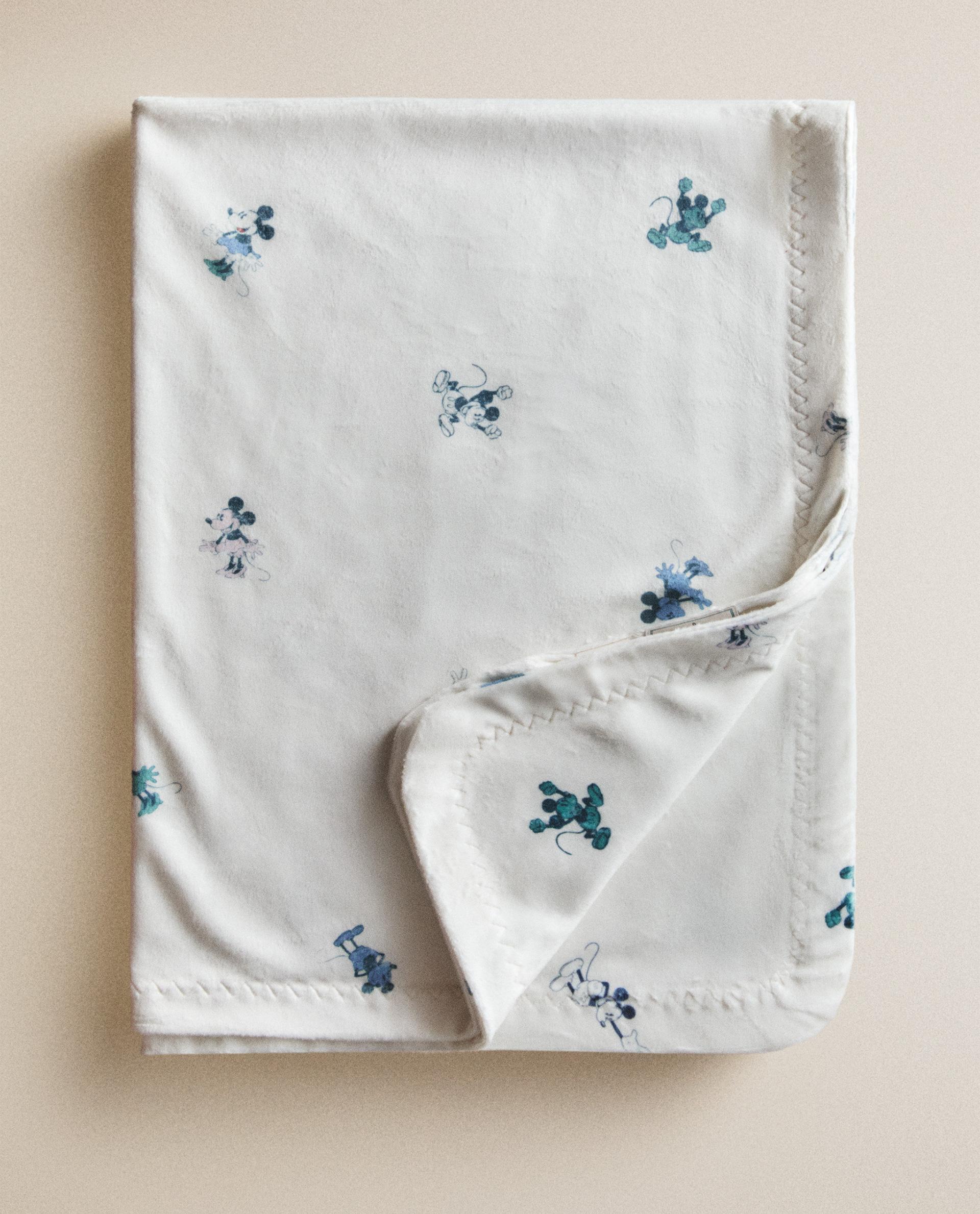 MICKEY & MINNIE ©DISNEY BABY BLANKET MICKEY & MINNIE ©DISNEY BABY BLANKET