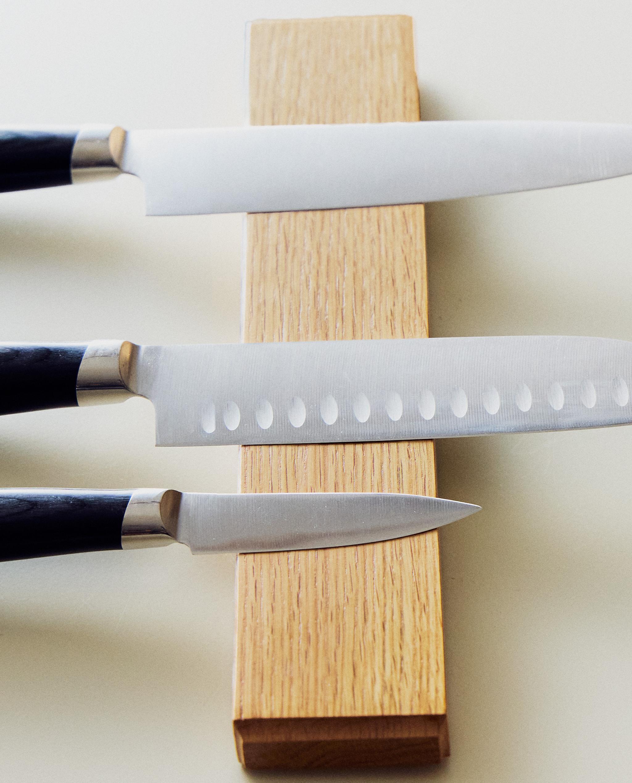 MAGNETIC OAK KNIFE BLOCK product thumbnail 8