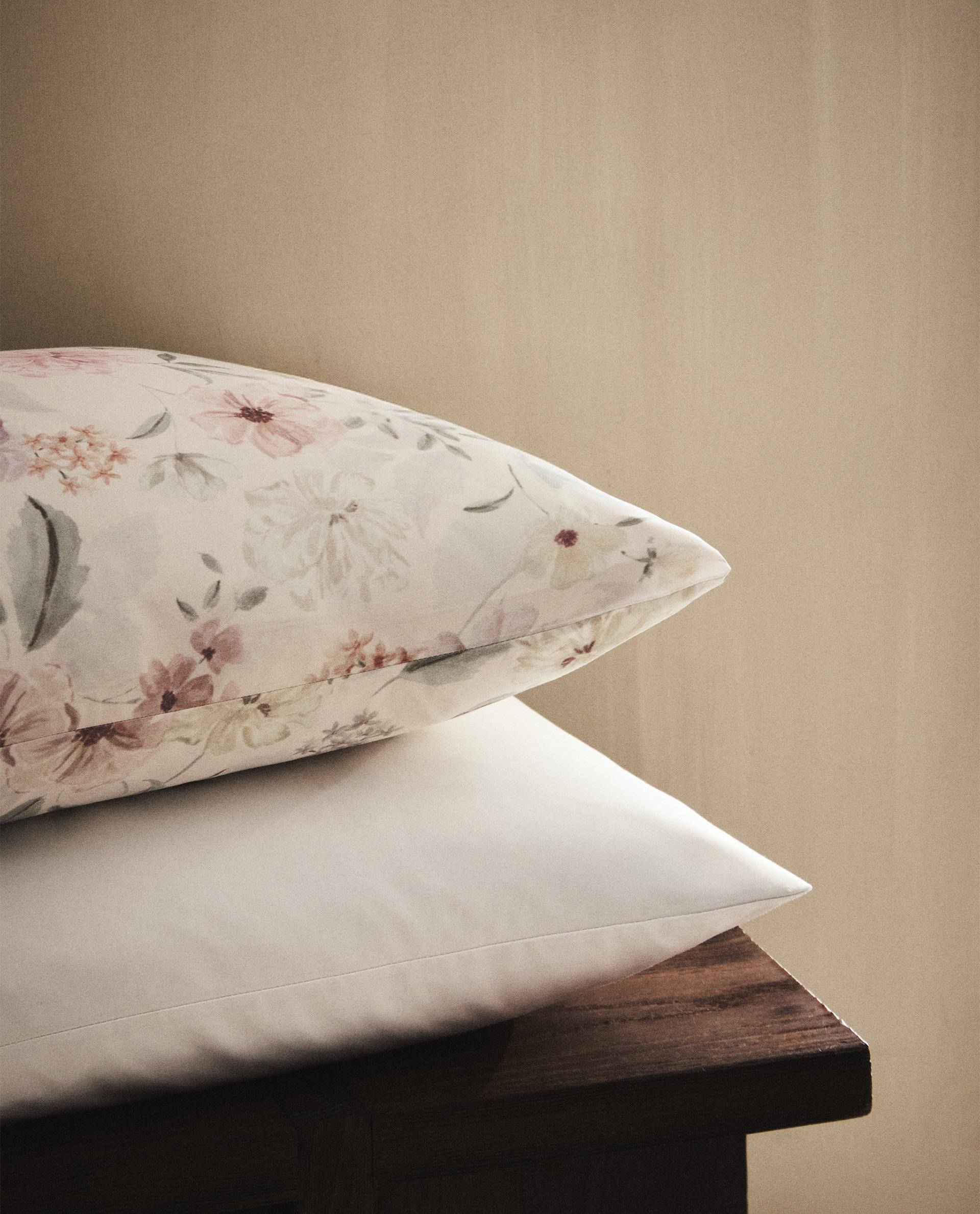 フローラル サテン ピローケース | Zara Home 日本/Japan