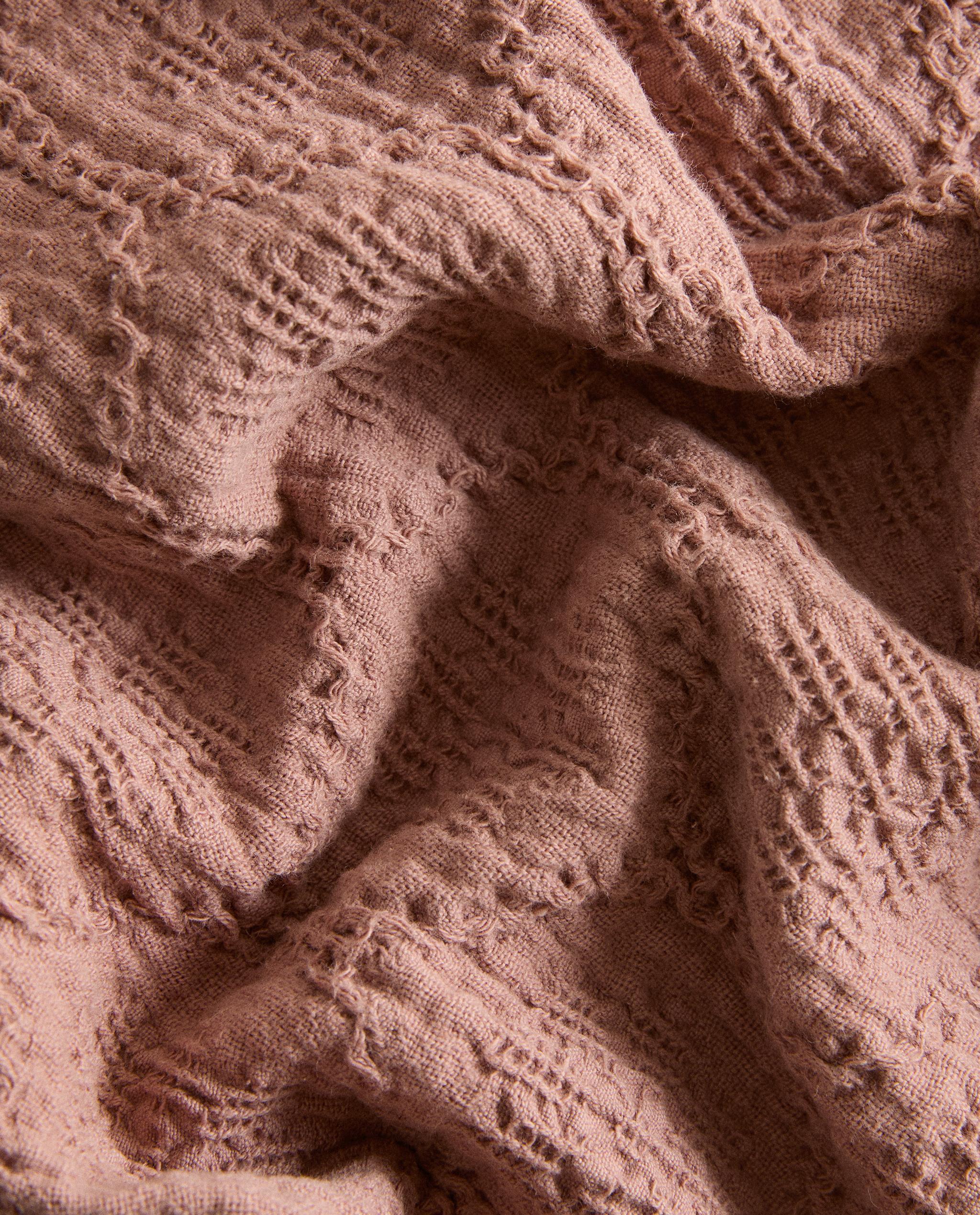 GEOMETRIC WAFFLE-KNIT BATH TOWEL product thumbnail 4