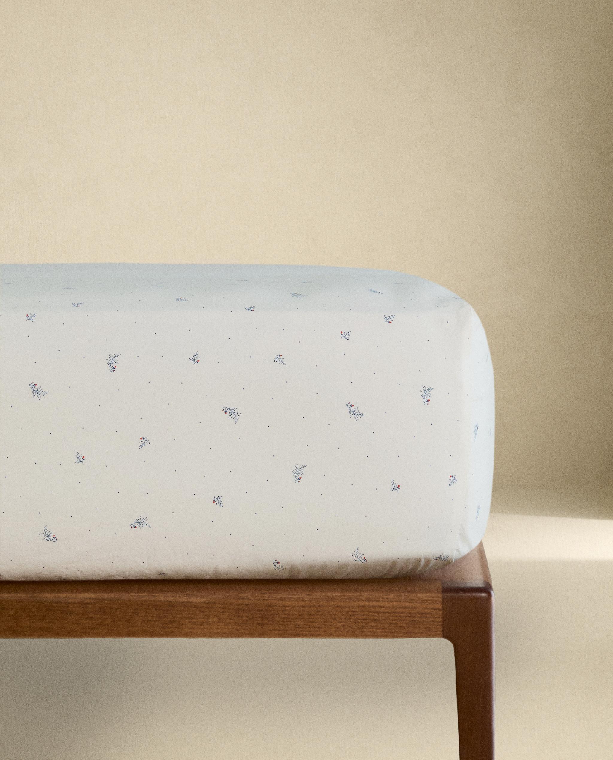 CHILDREN’S COTTON FITTED SHEET WITH LEAVES AND POLKA DOTS product thumbnail 2