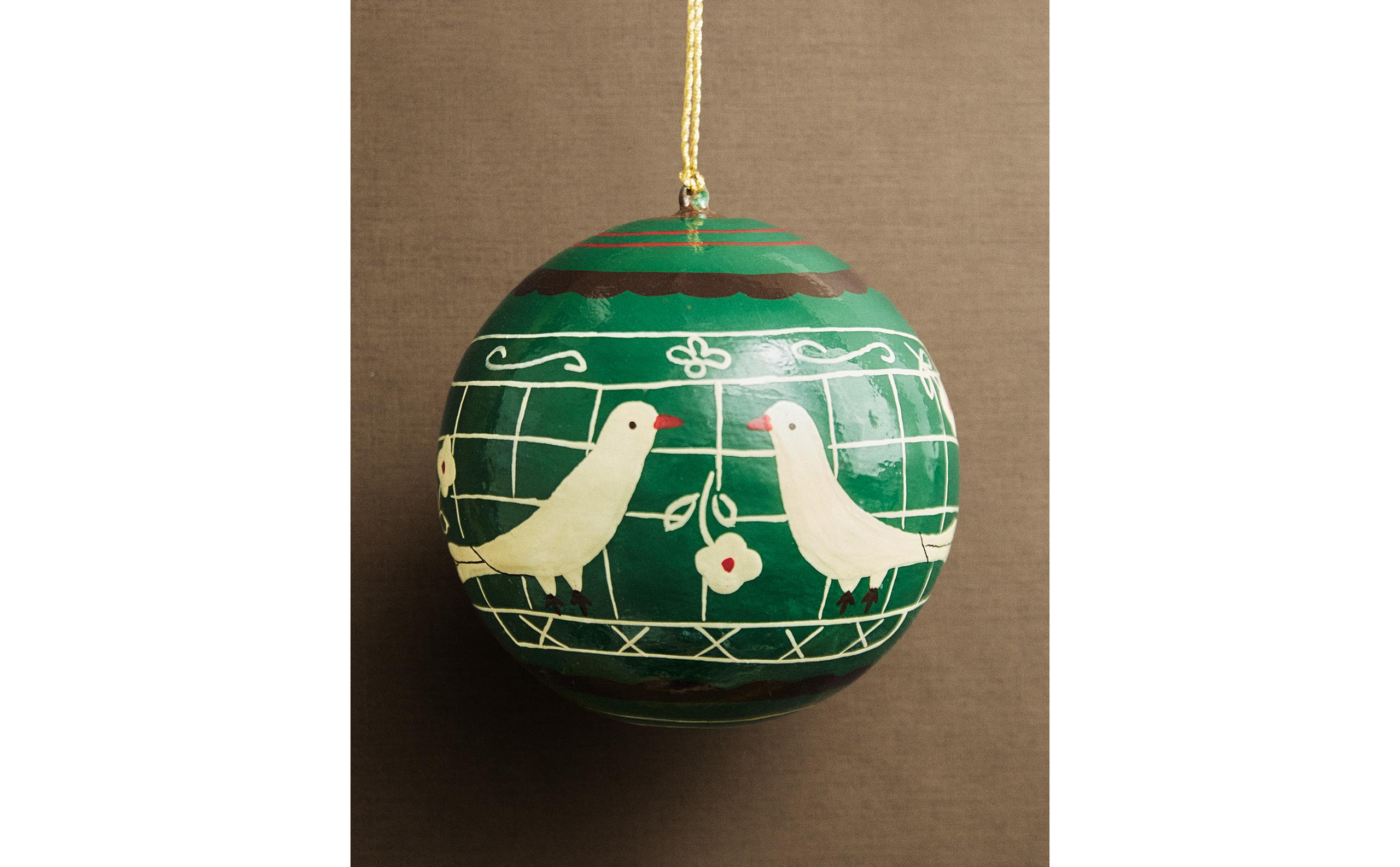 ニワトリと花のボール クリスマスツリーオーナメント | Zara Home 日本