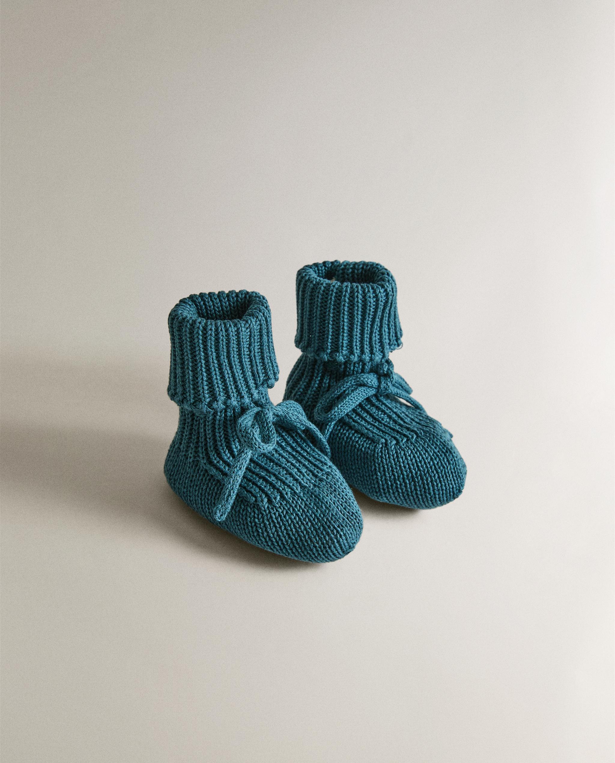 KNIT BABY BOOTIES product thumbnail 3