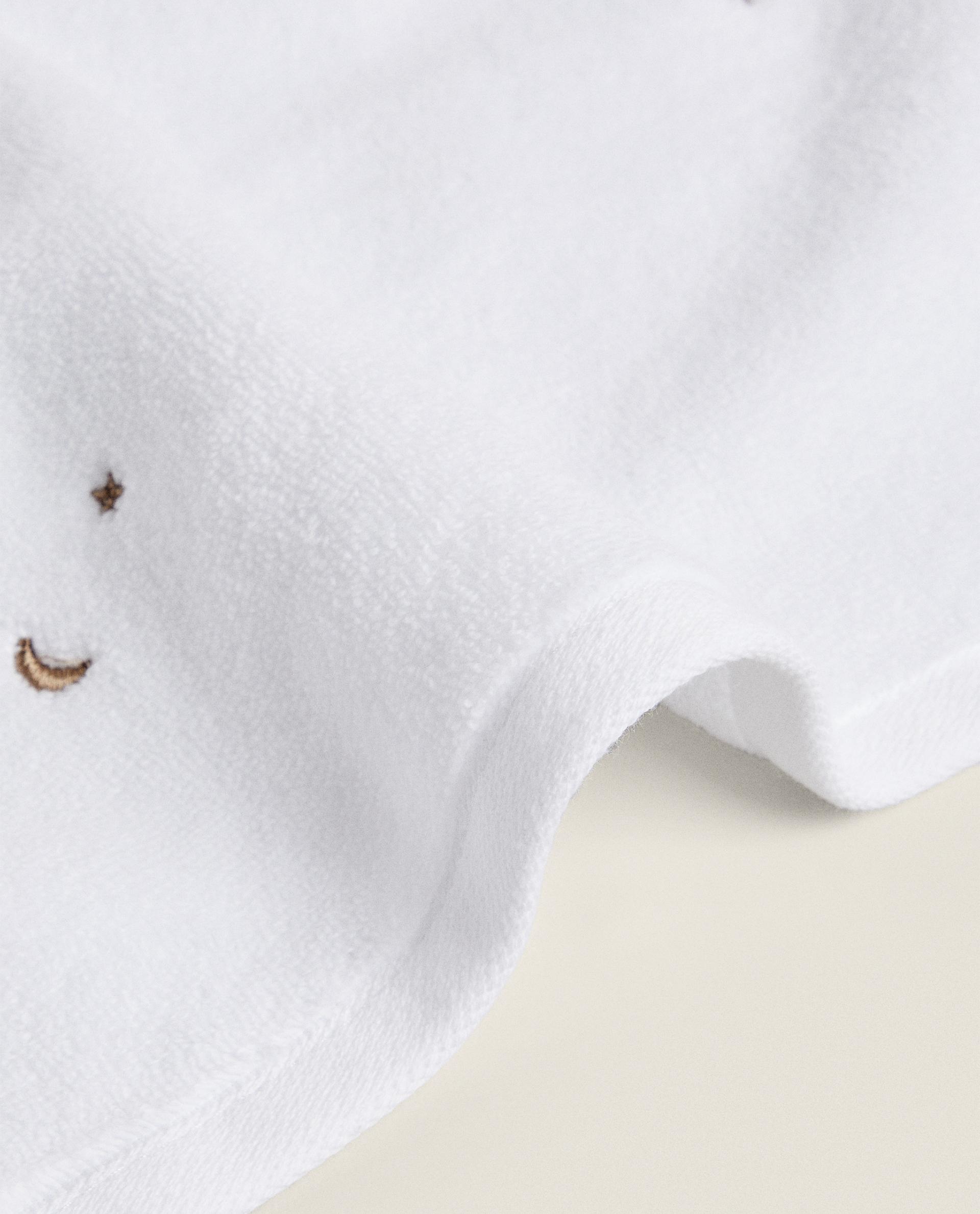 KIDS' MOON AND STAR BATH TOWEL product thumbnail 3