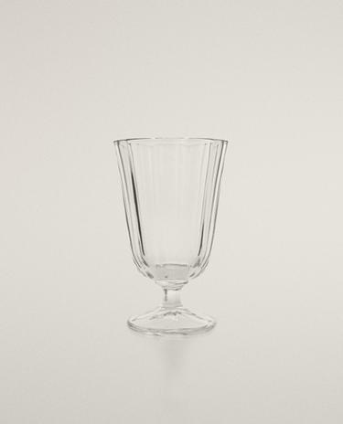 RAISED FACETED WINE GLASS