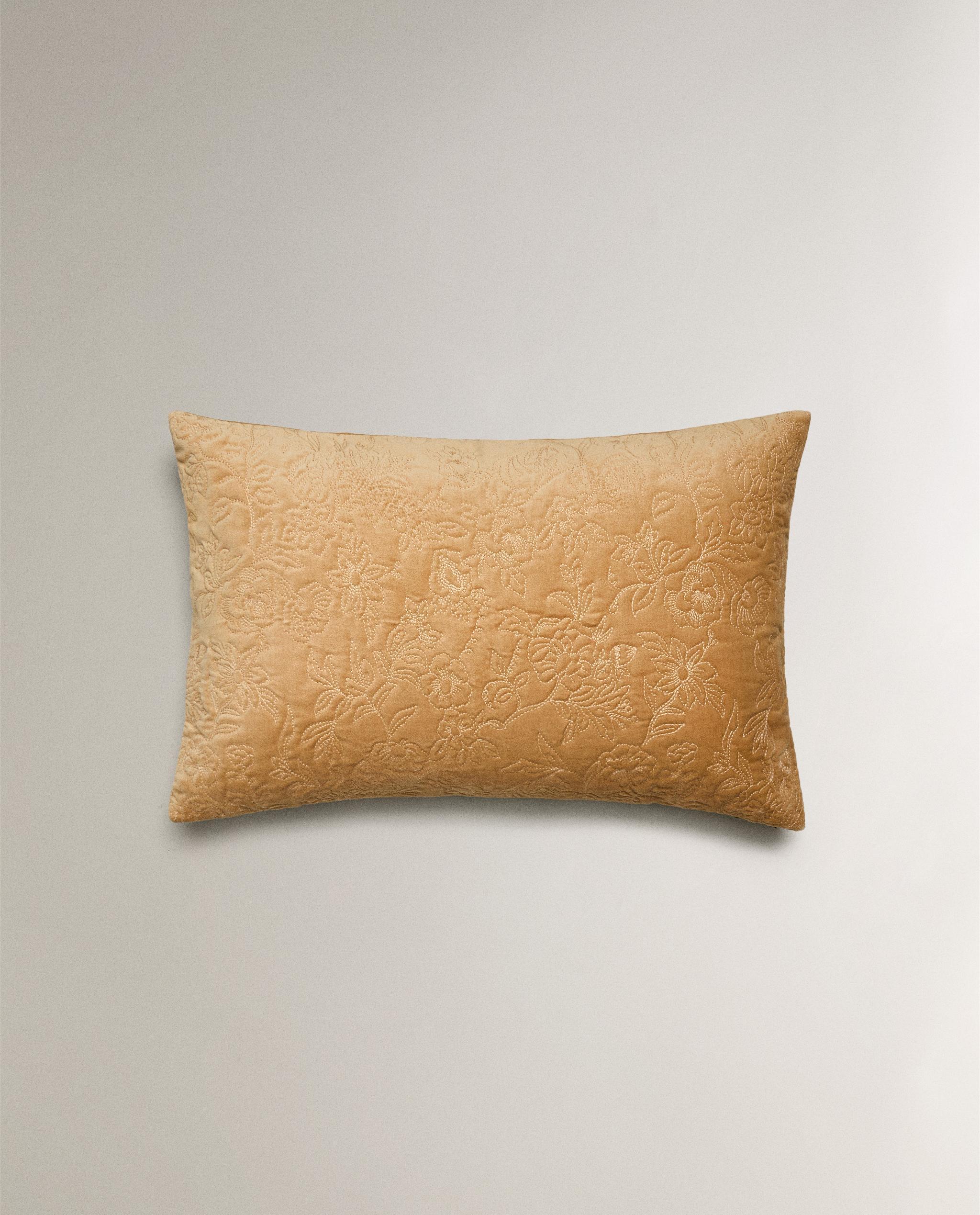 ベルベット クッションカバー | Zara Home 日本/Japan