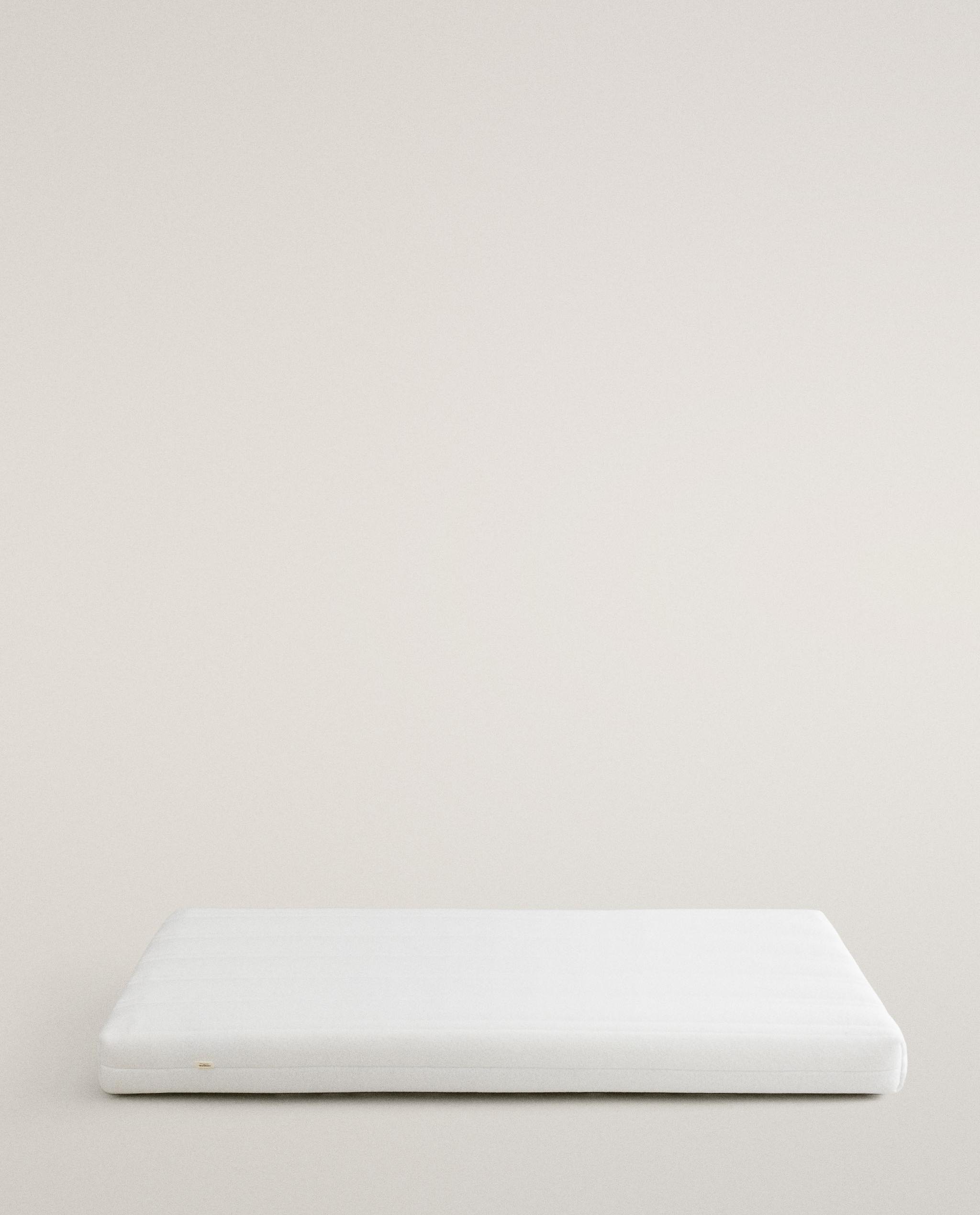 MATELAS LIT BÉBÉ — Zara Home