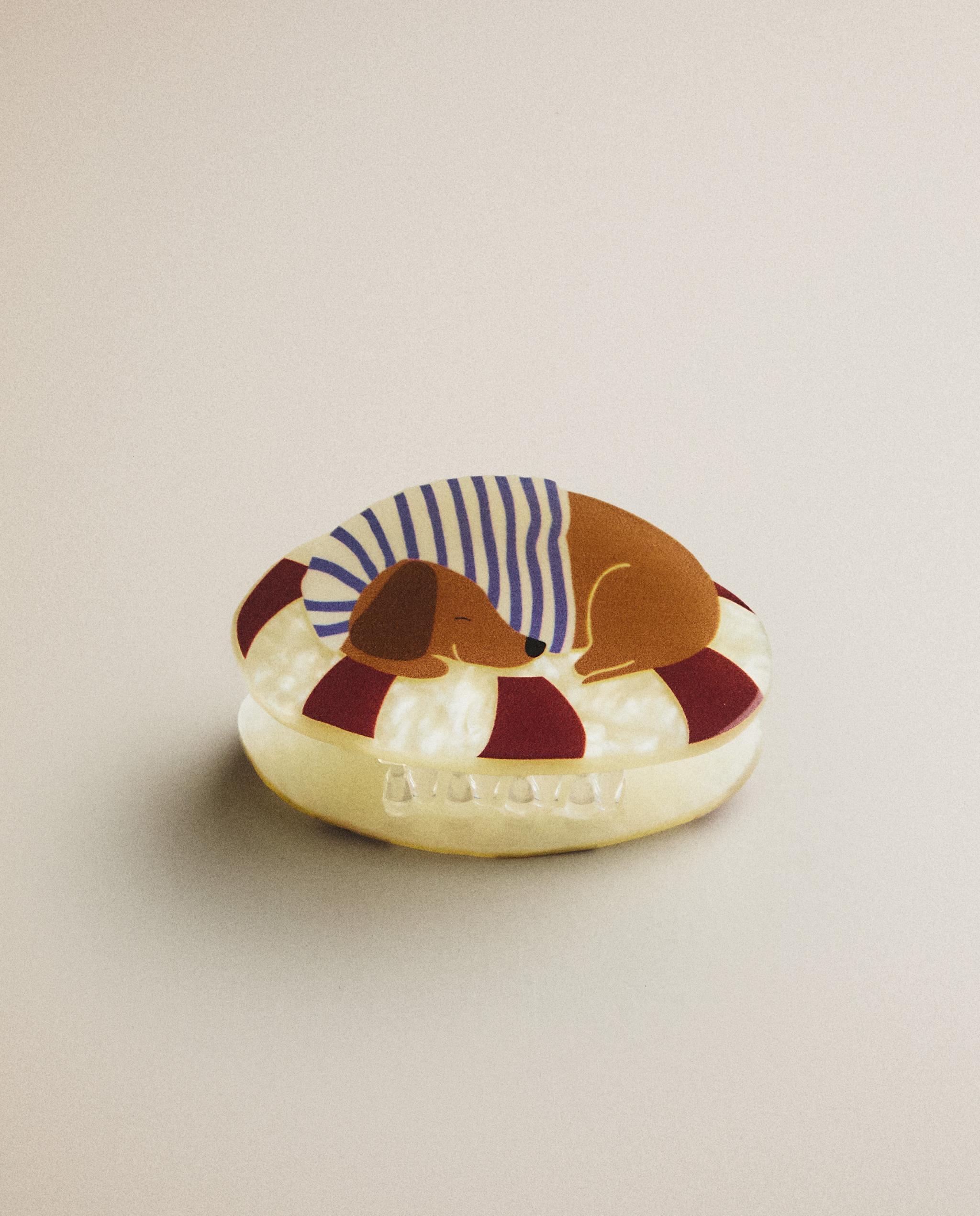 KIDS' PEG, QUILTED BEDSPREAD AND DOG CUSHION
